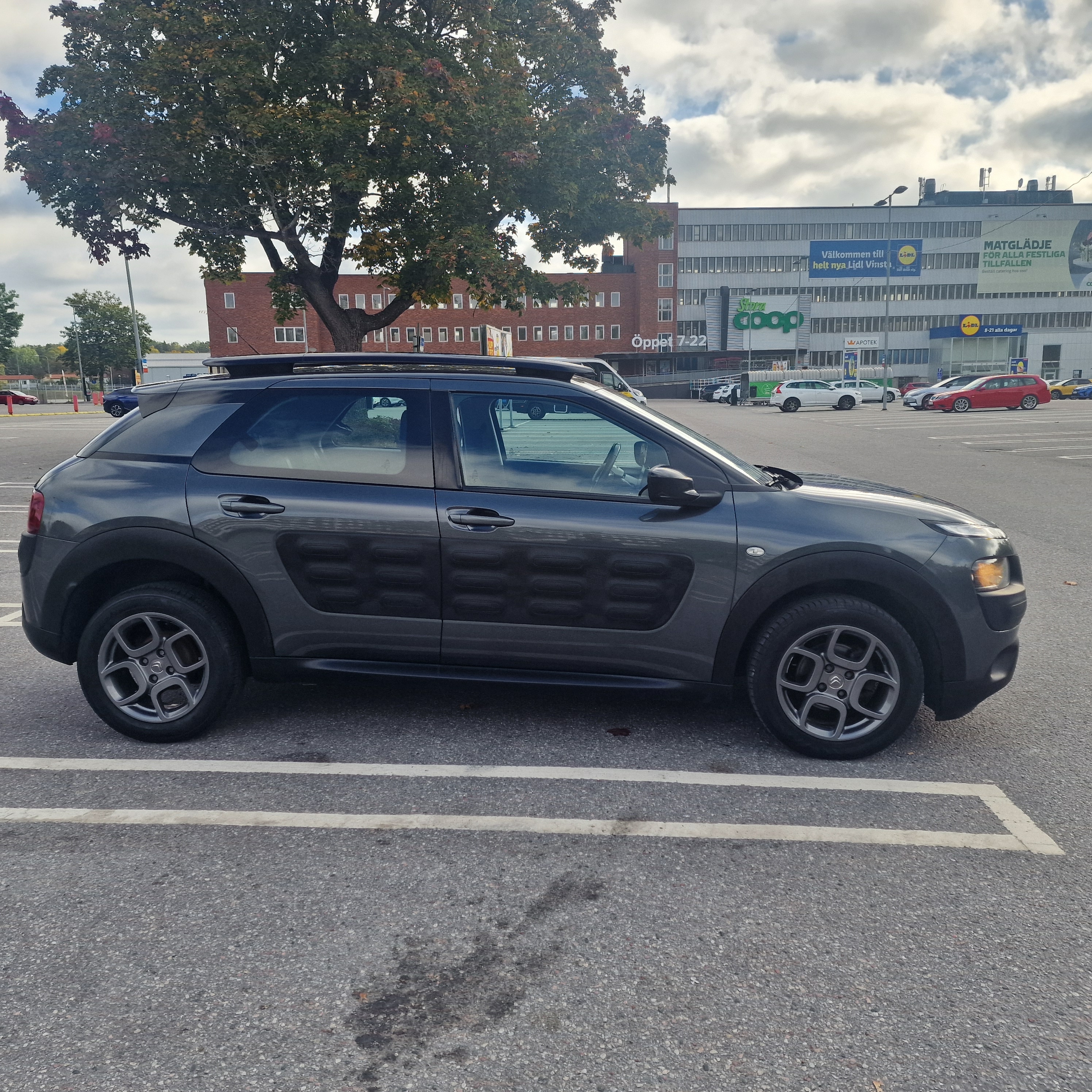 Citroen C4 Cactus 1.2 PureTech Manuell 2014, bild 3/10