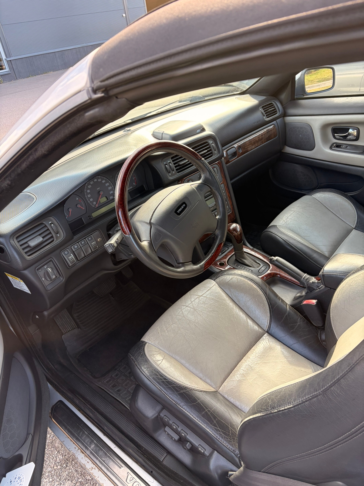 Volvo C70 Cabriolet 2.0T Automatisk 2001, bild 7/8