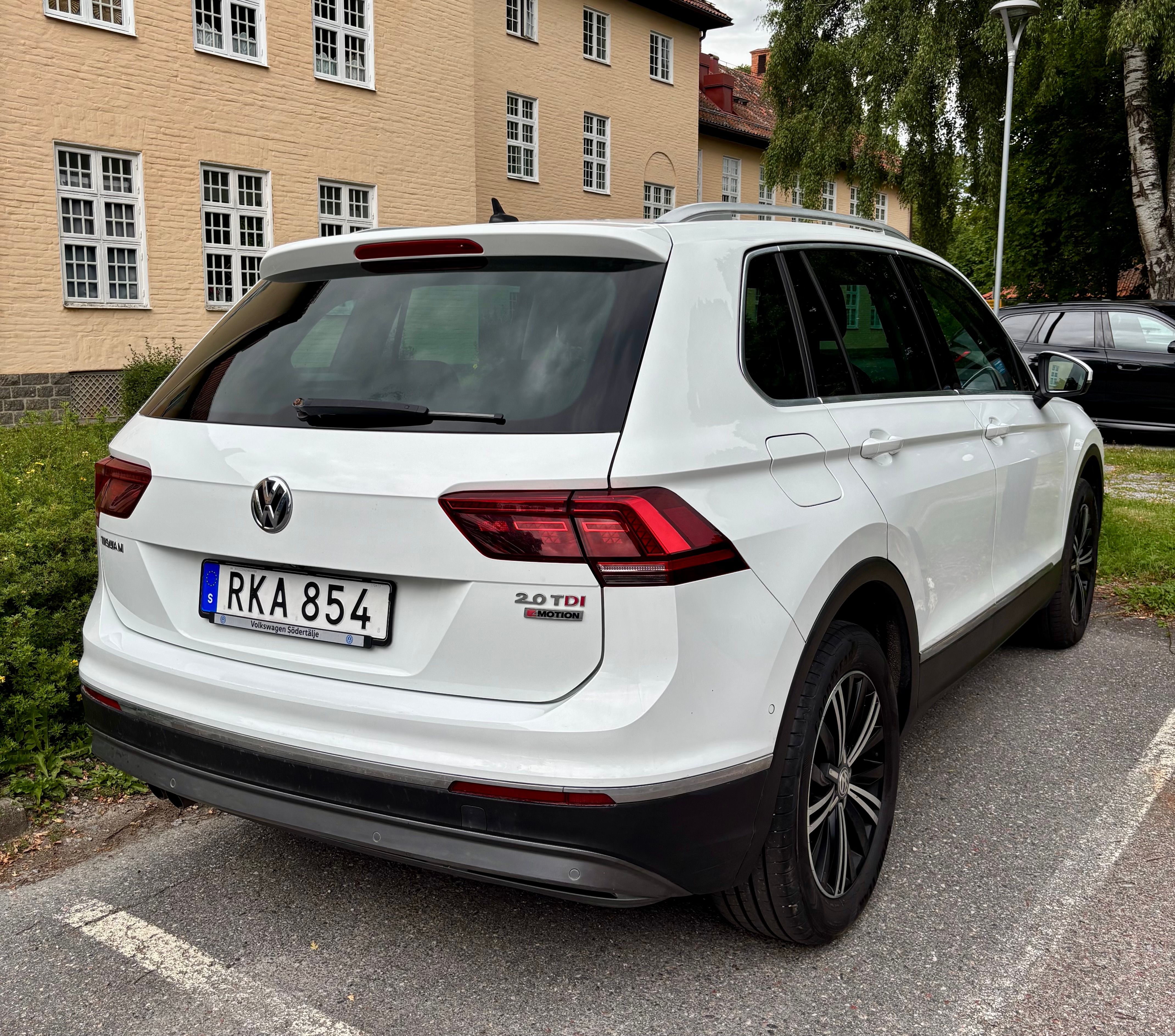 Volkswagen Tiguan 2017, bild 2/3