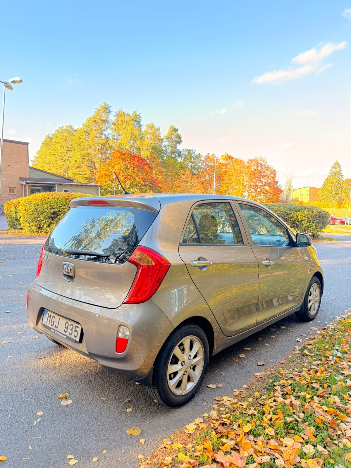 Kia Picanto 5-dörrar 1.0 MPI Manuell 2013, bild 2/6