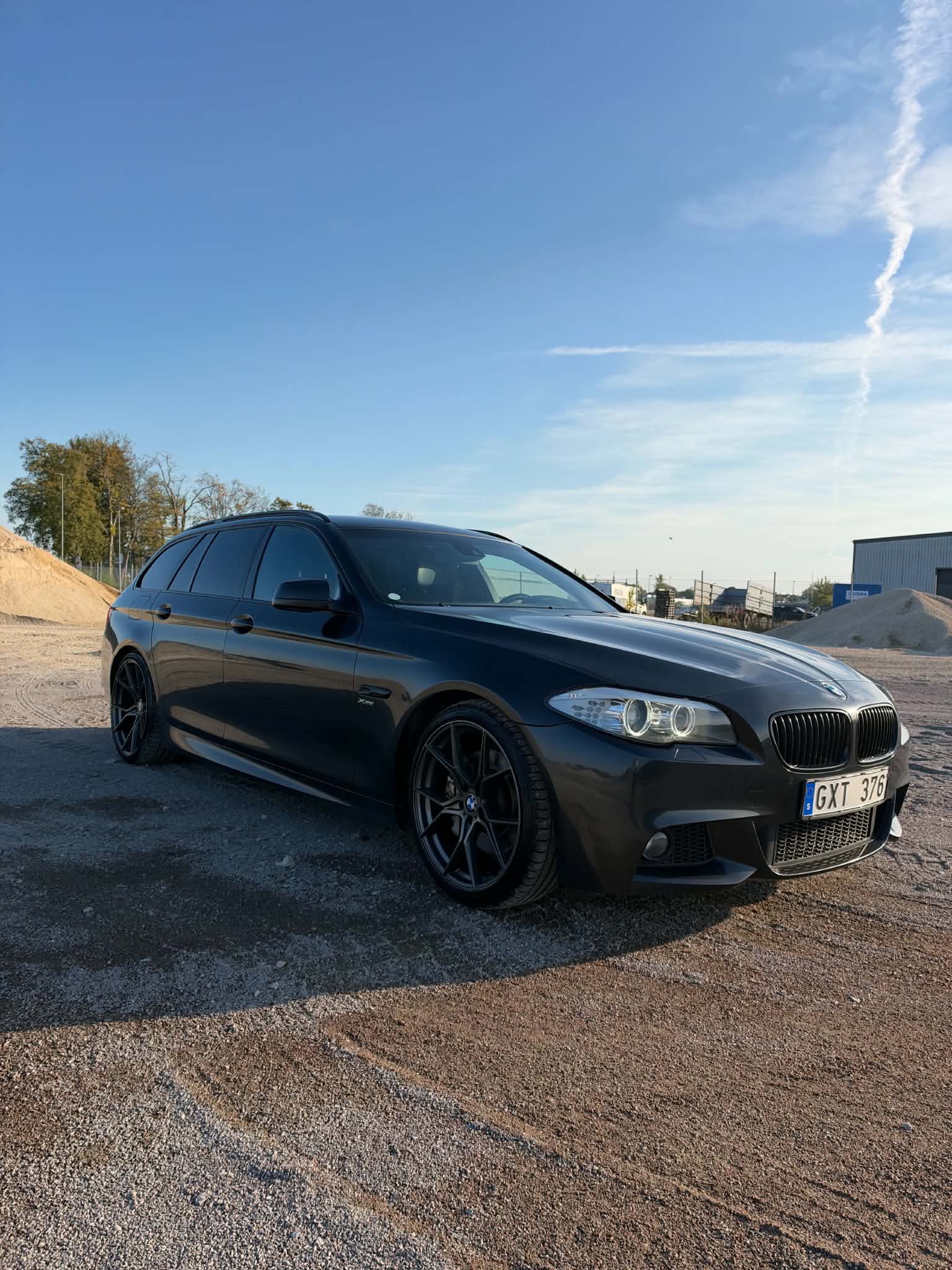 BMW 525 d xDrive Touring Steptronic 2012, bild 2/9