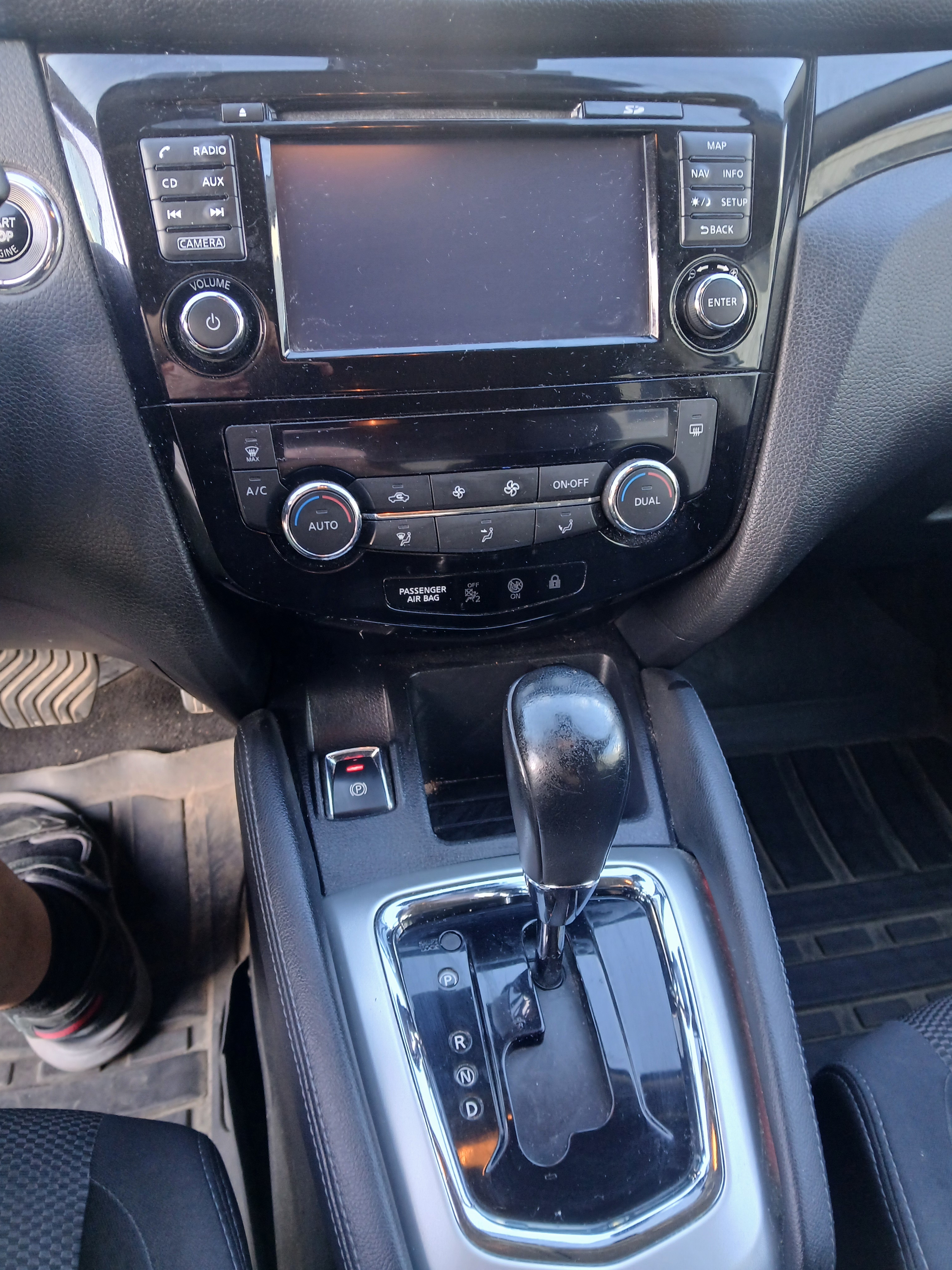 Nissan Qashqai 1.6 dCi DPF XTRONIC-CVT 2016, bild 6/7