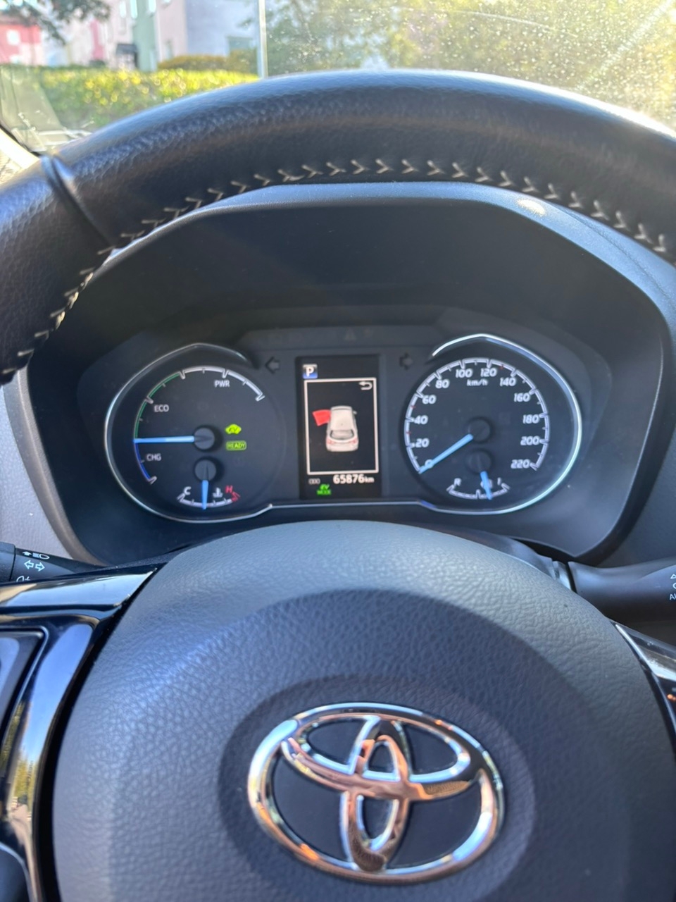 Toyota Yaris Hybrid e-CVT 2018, bild 3/6