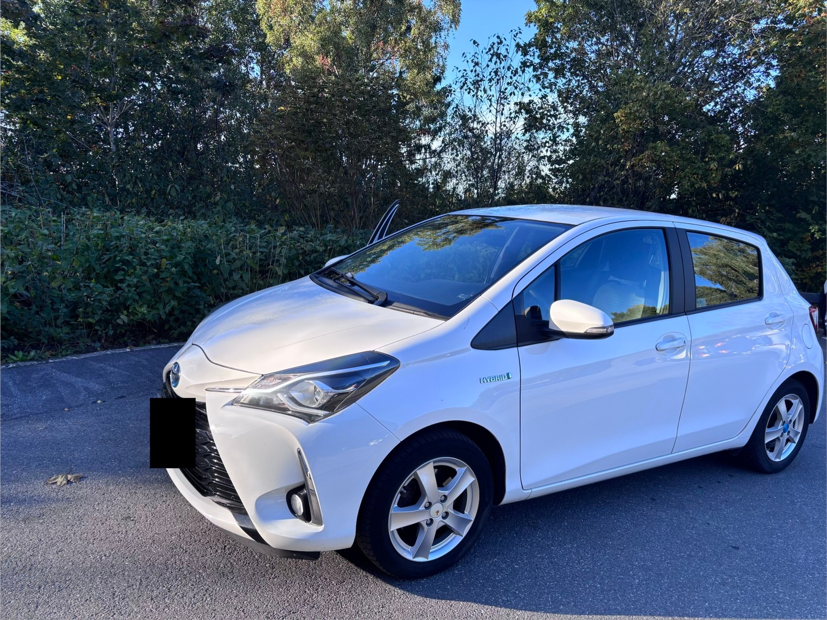 Toyota Yaris Hybrid e-CVT 2018, bild 4/6