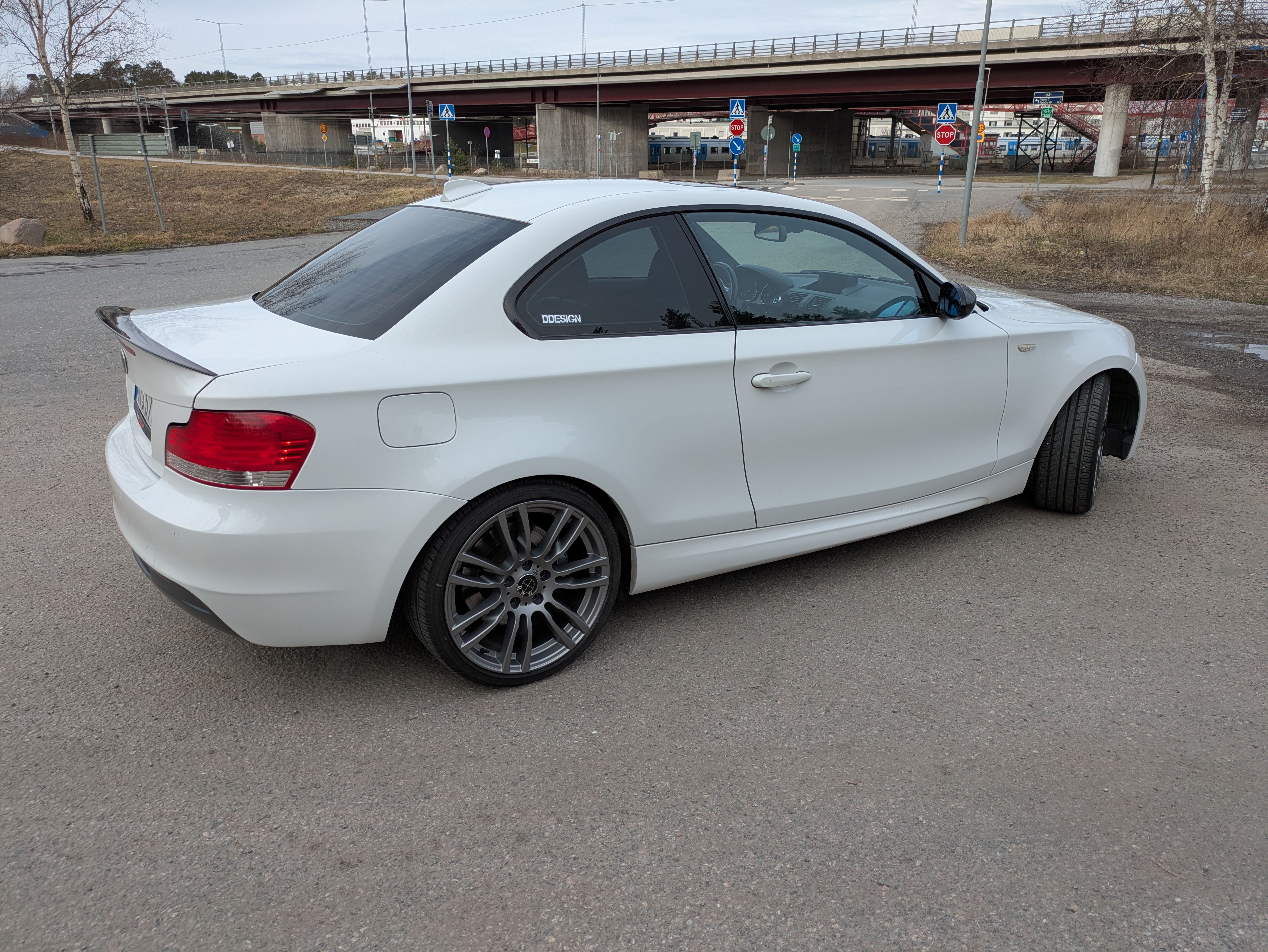 BMW 135 i Coupé Steptronic 2008, bild 4/5