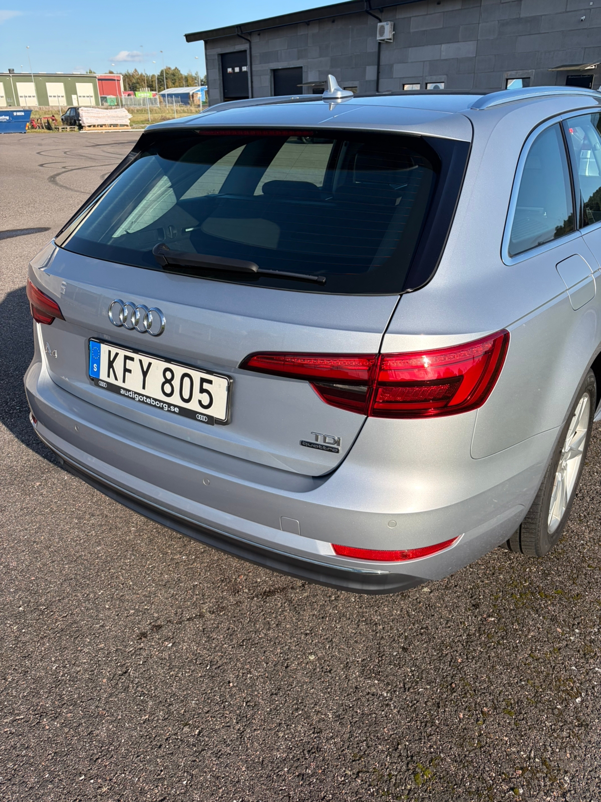 Audi A4 Avant 2.0 TDI quattro S Tronic 2017, bild 4/10