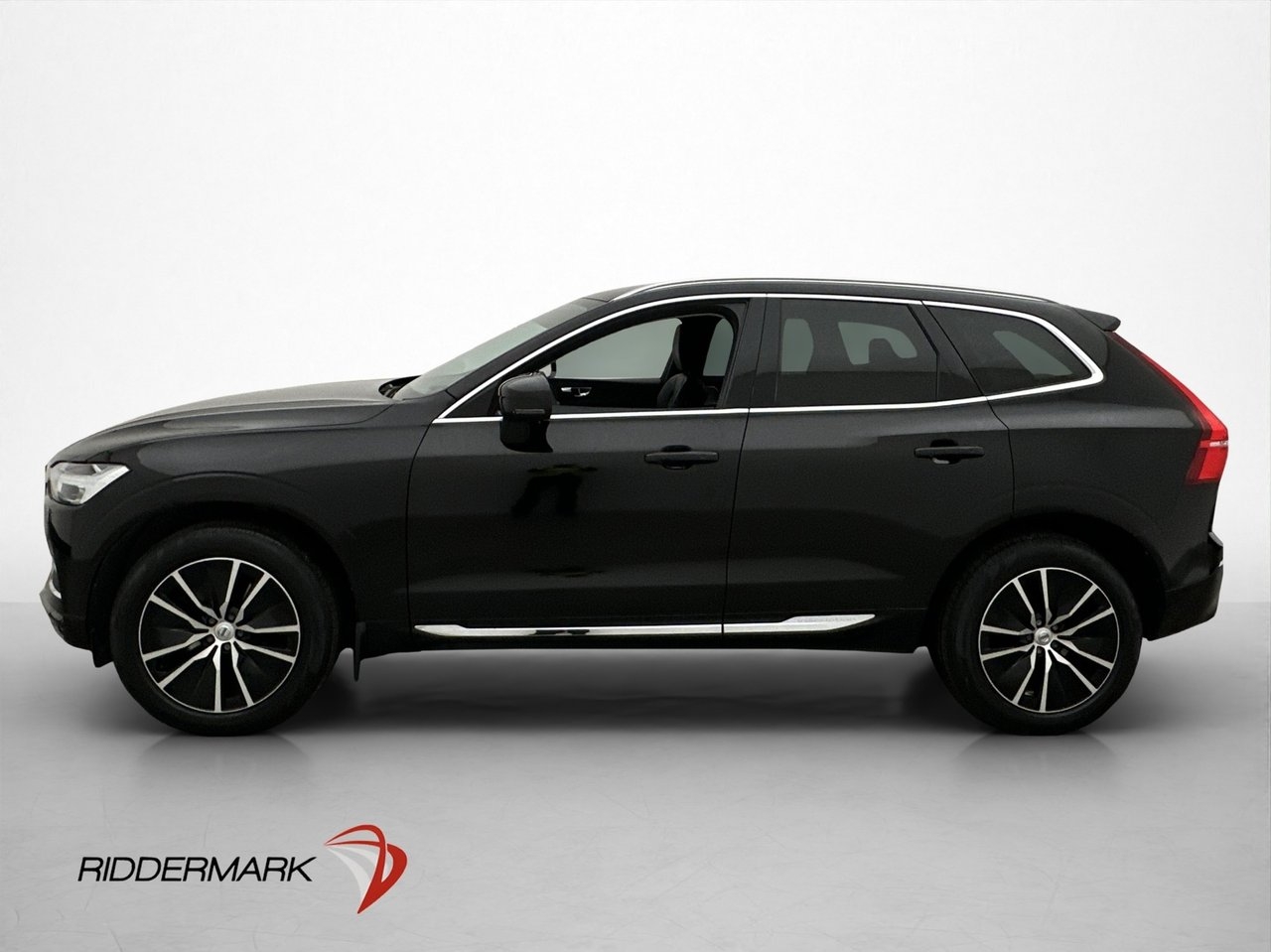 Volvo XC60 B4 AWD Inscription B&W 2020, kuva 4/10