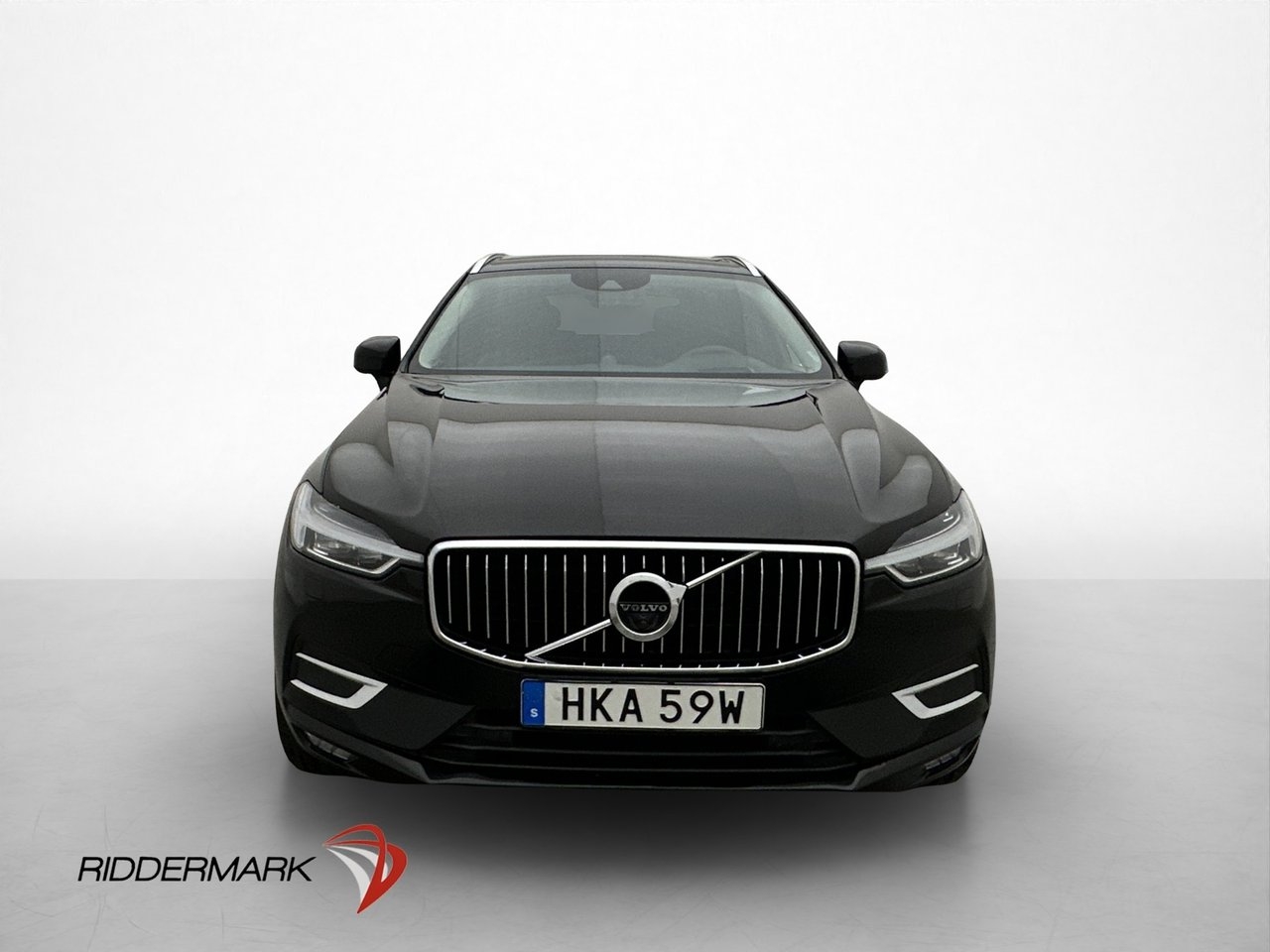 Volvo XC60 B4 AWD Inscription B&W 2020, kuva 2/10