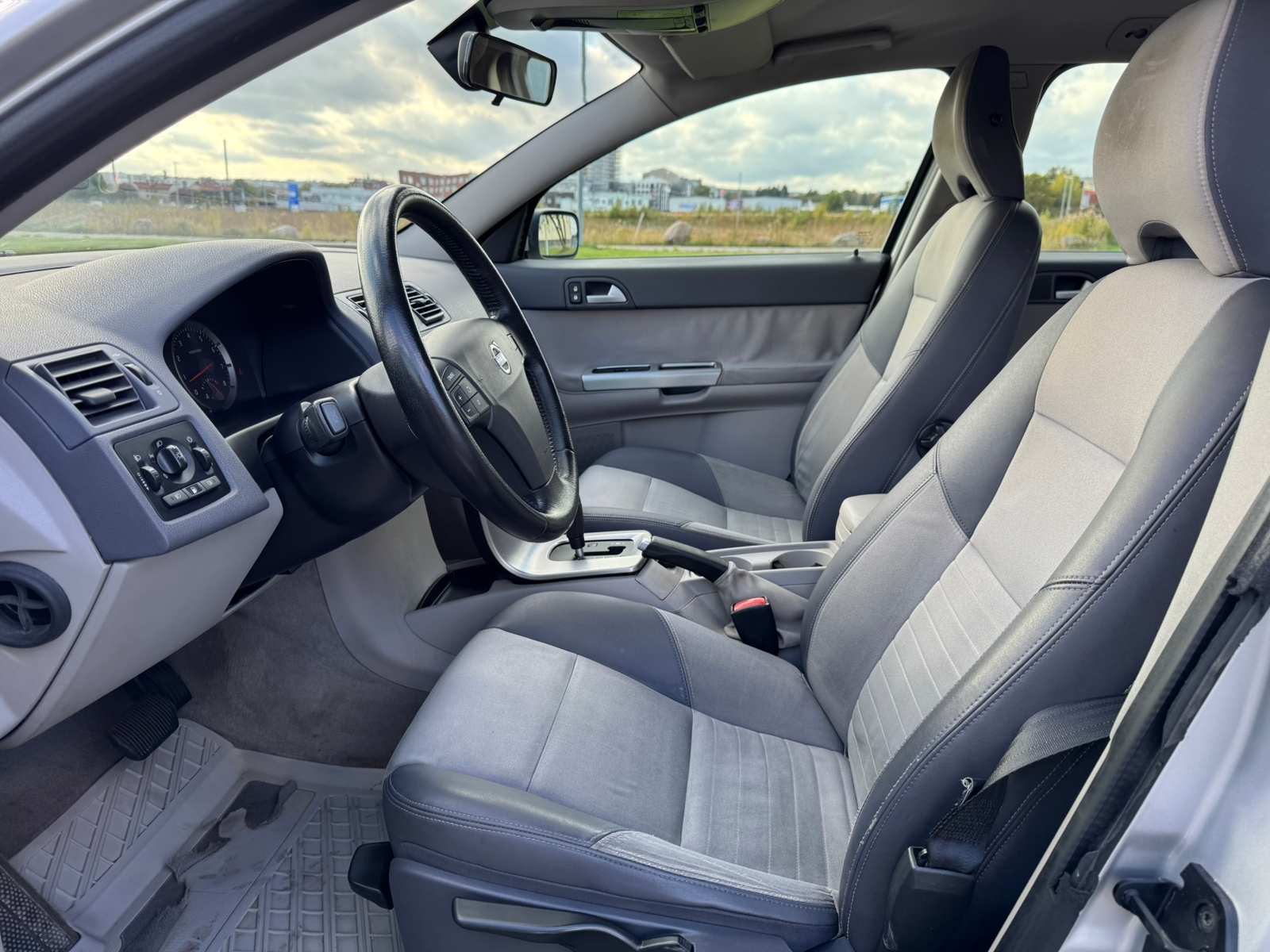 Volvo V50 2.4i Geartronic/Kamrem bytt 2004, bild 5/7