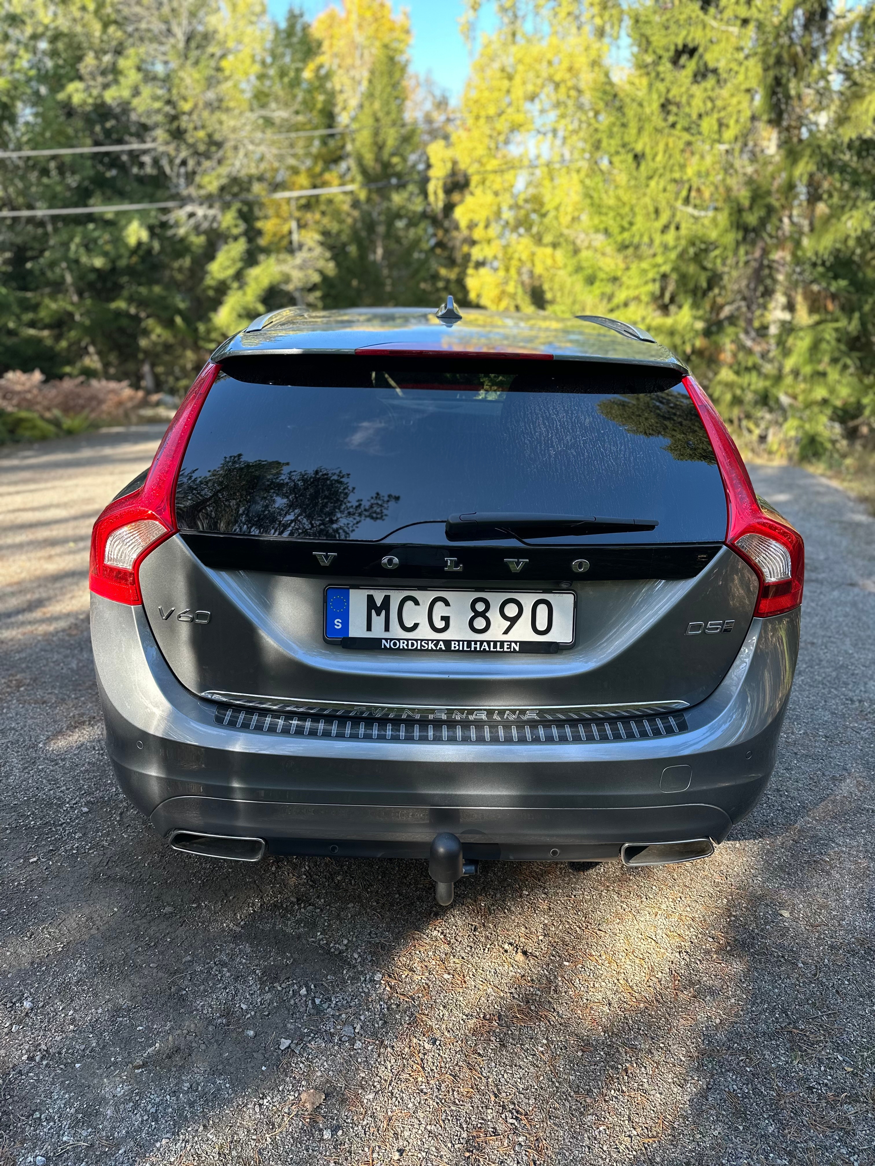 Volvo V60 D5 Twin Engine AWD Geartronic 2016, bild 4/10