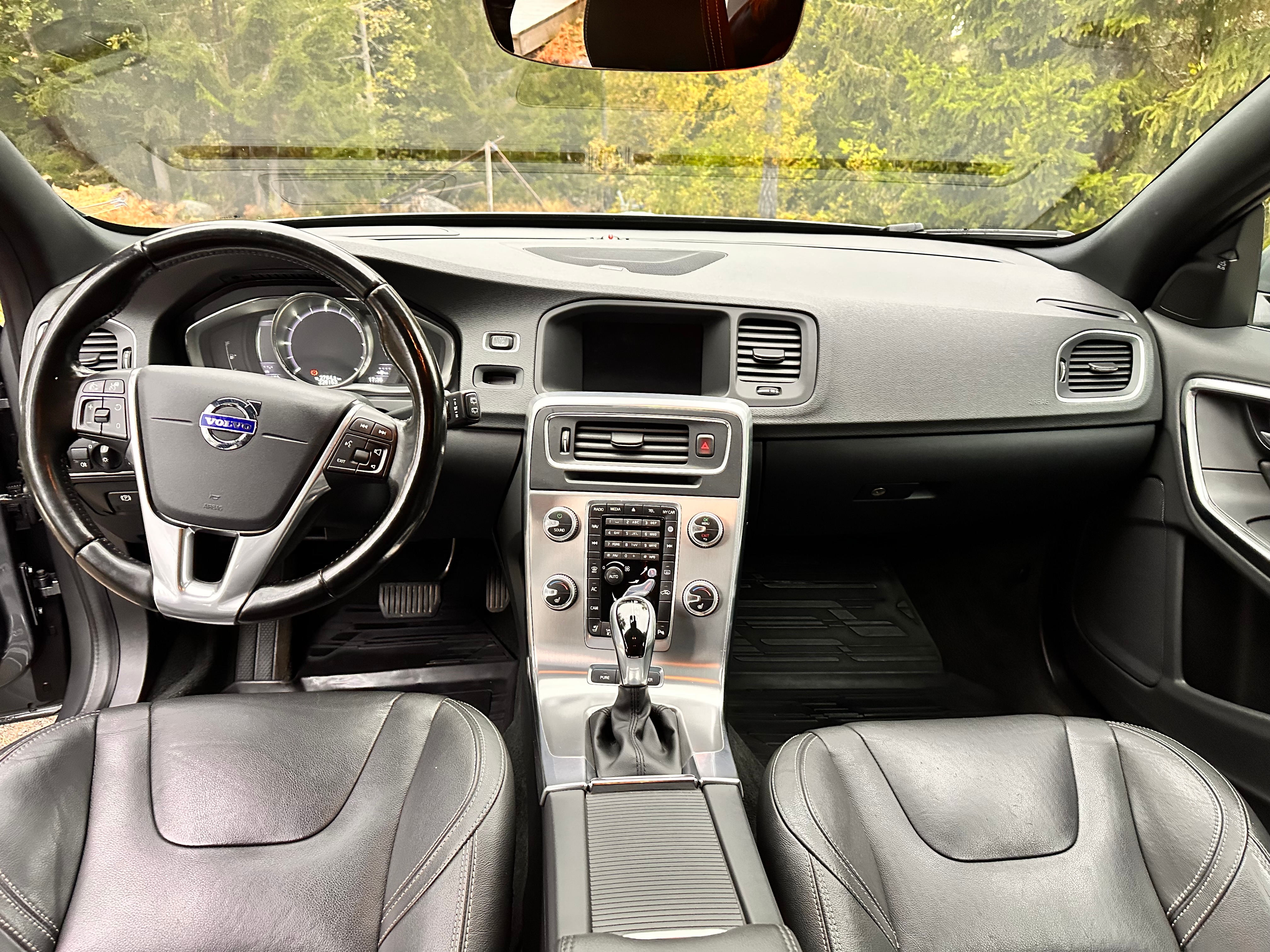 Volvo V60 D5 Twin Engine AWD Geartronic 2016, bild 7/10