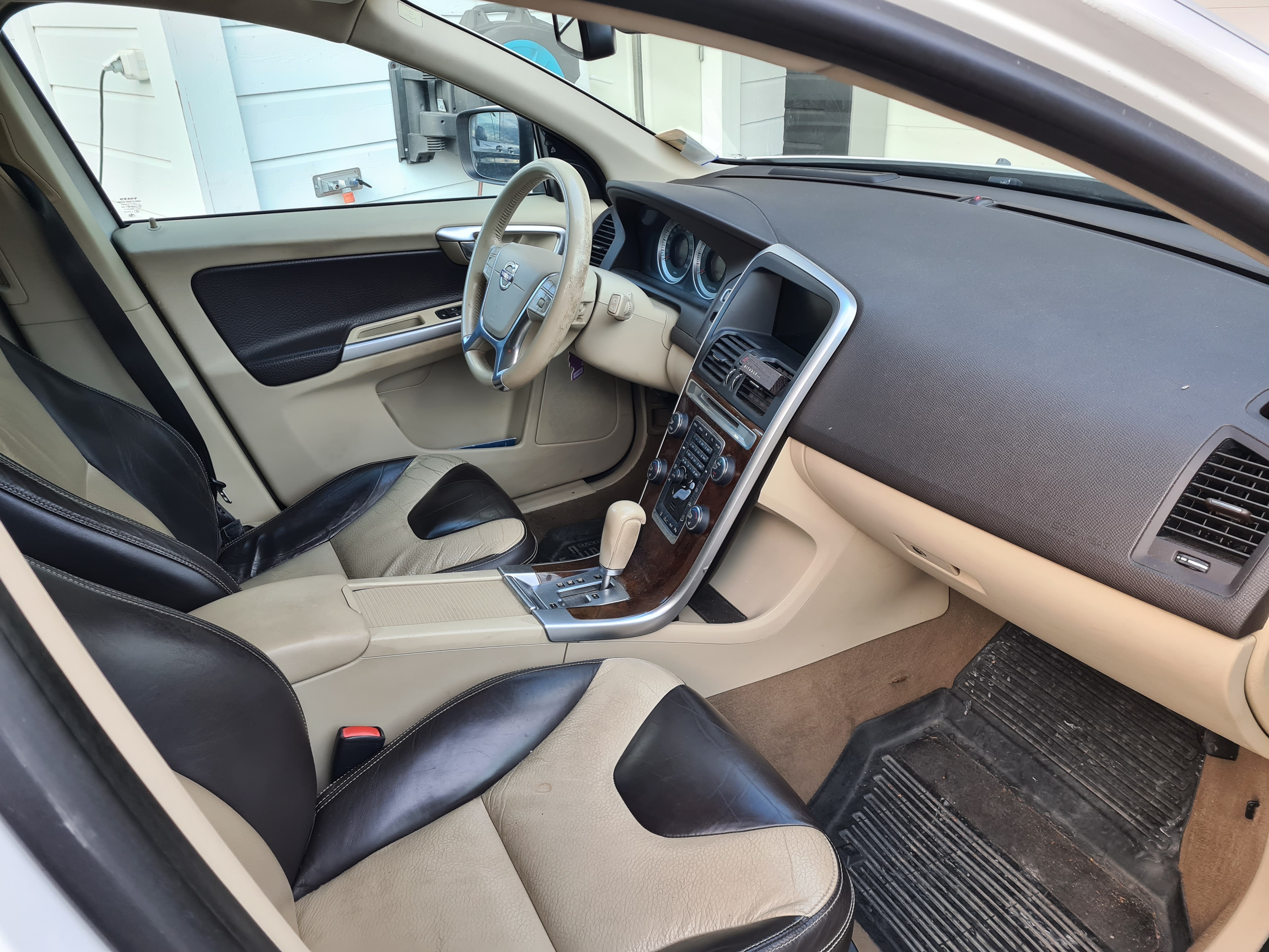 Volvo XC60 D3 AWD Geartronic 2011, bild 4/5