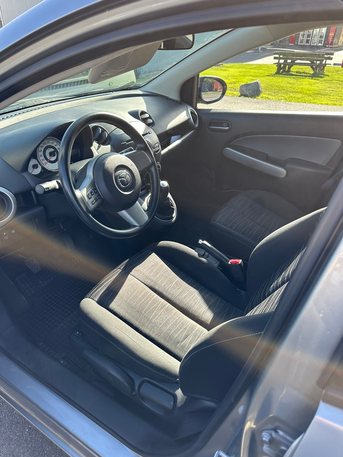 Mazda 2 5-dörrar 1.3 MZR Manuell 2010, kuva 3/5