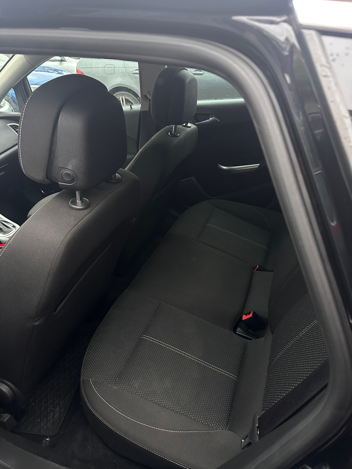 Opel Astra 1.6 Turbo Automatisk 2011, kuva 5/5