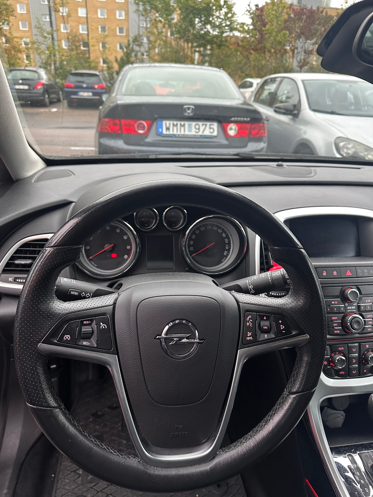 Opel Astra 1.6 Turbo Automatisk 2011, kuva 4/5