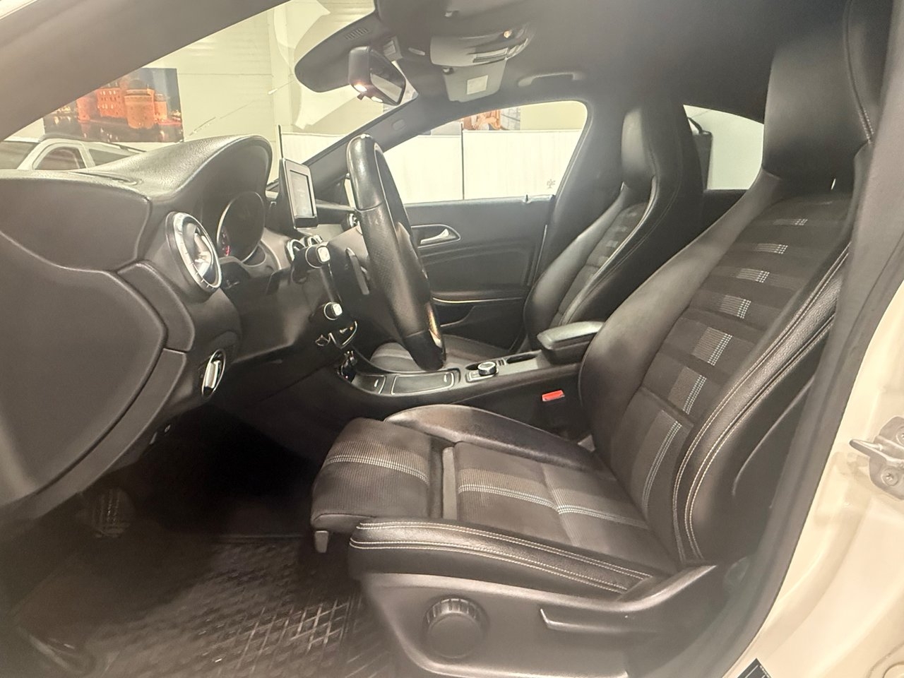 Mercedes-Benz CLA 200 7G-DCT Urban Line 2017, bild 6/10