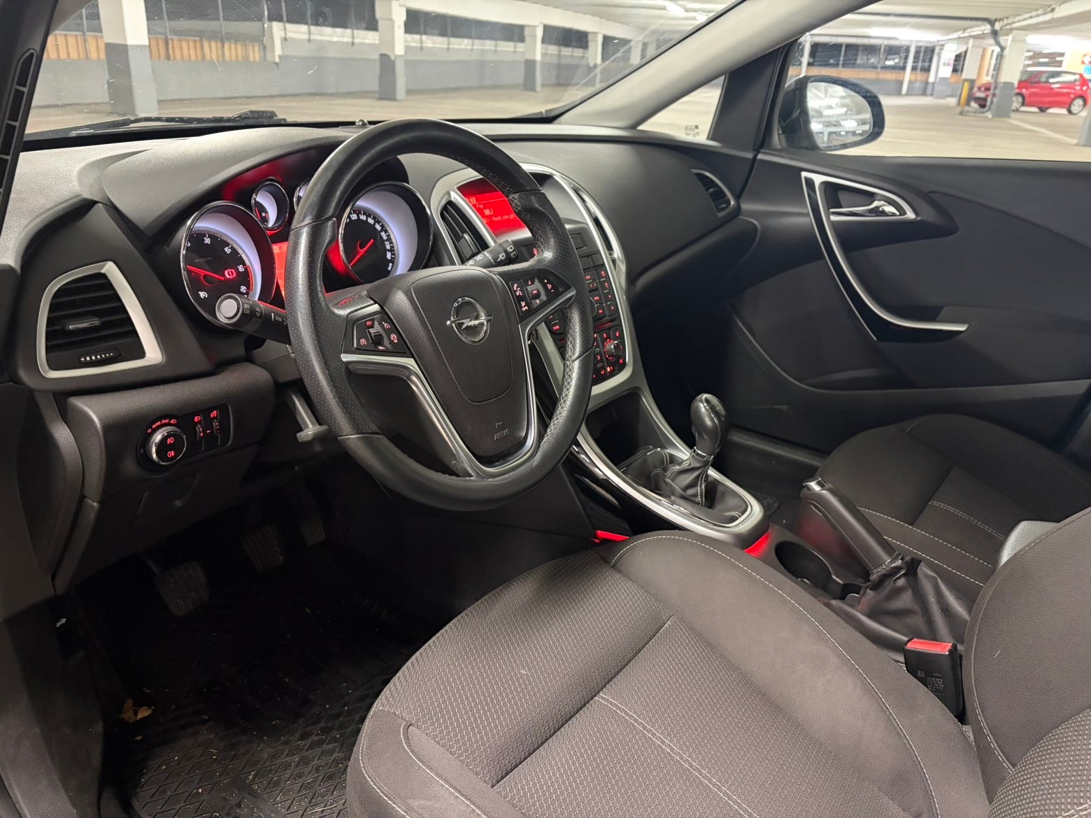 Opel Astra 2013, bild 4/8