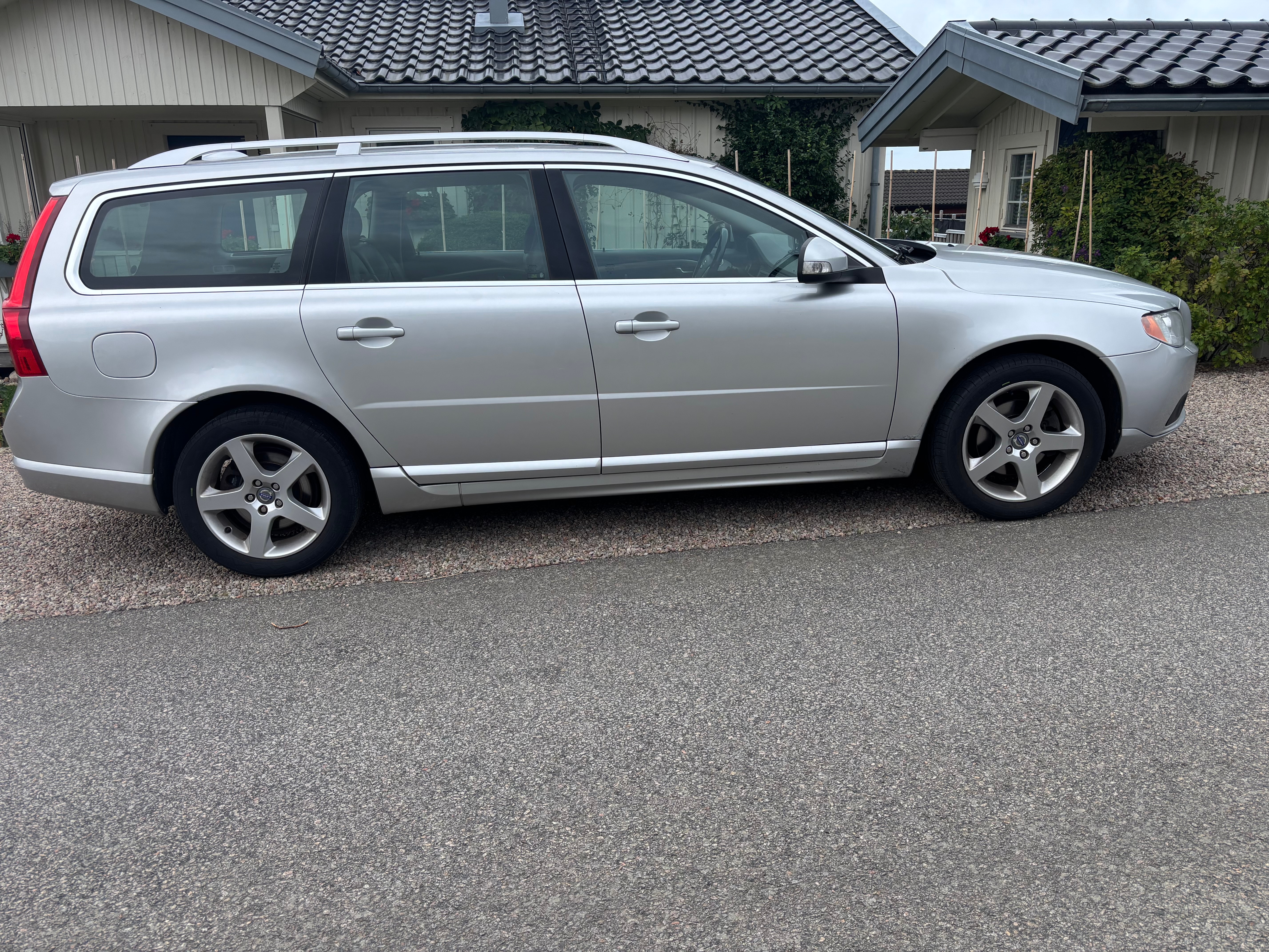 Volvo V70 2.4D Geartronic 2010, bild 6/9