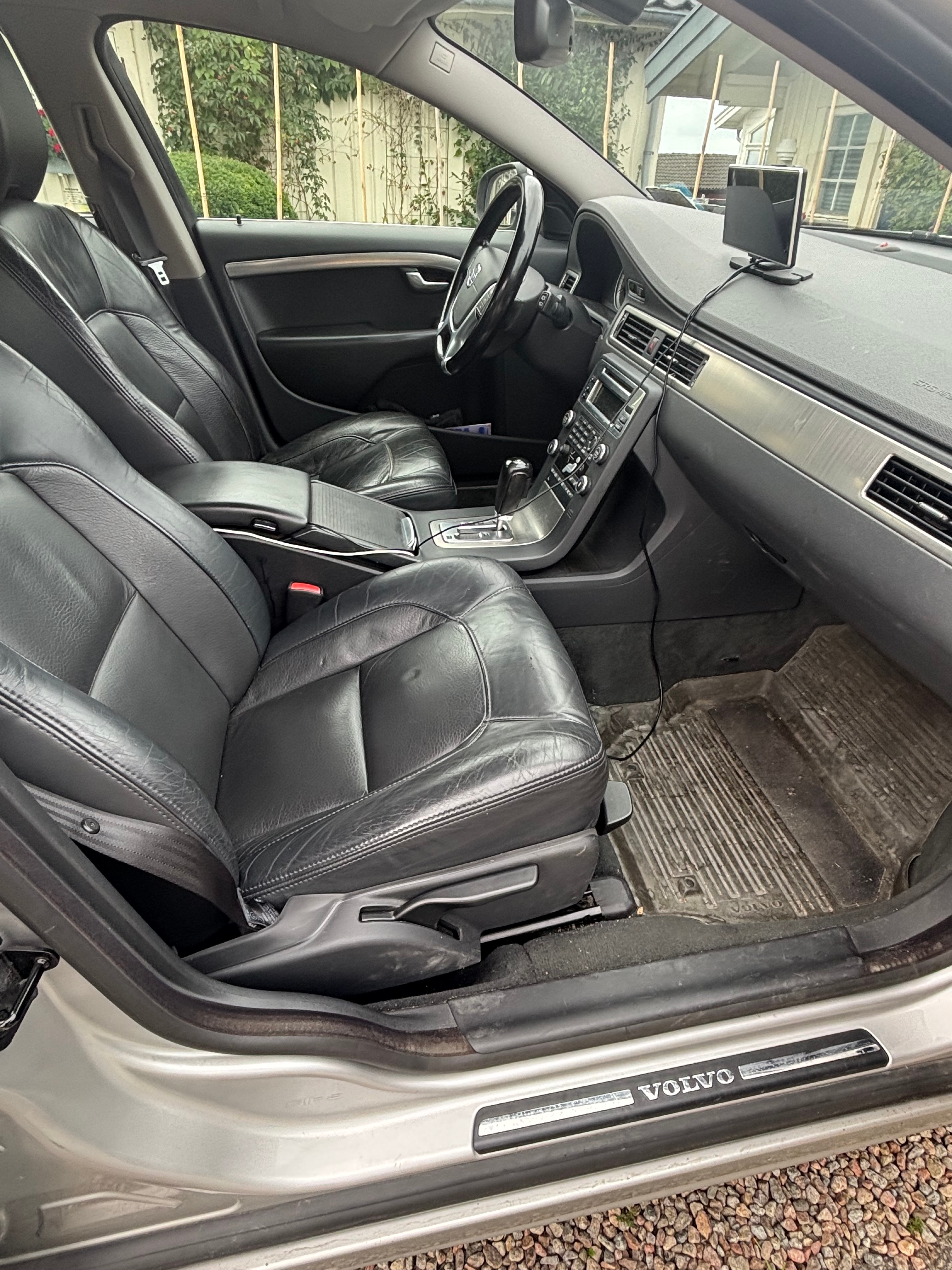 Volvo V70 2.4D Geartronic 2010, bild 2/9