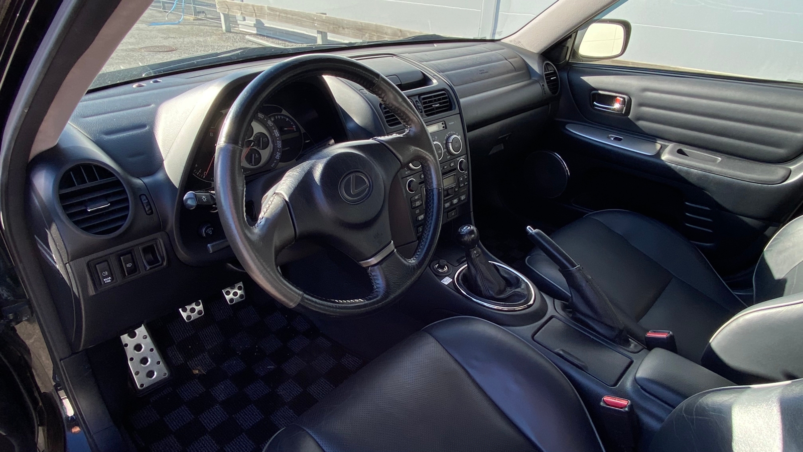 Lexus IS 200 2.0 Manuell 2004, photo 6/10