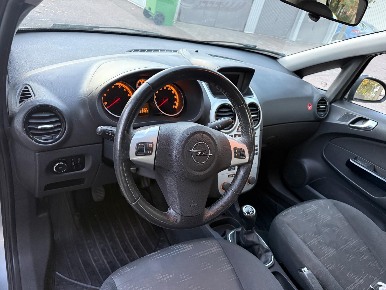 Opel Corsa 5-dörrar 1.2 ecoFLEX Manuell 2012, bild 7/9