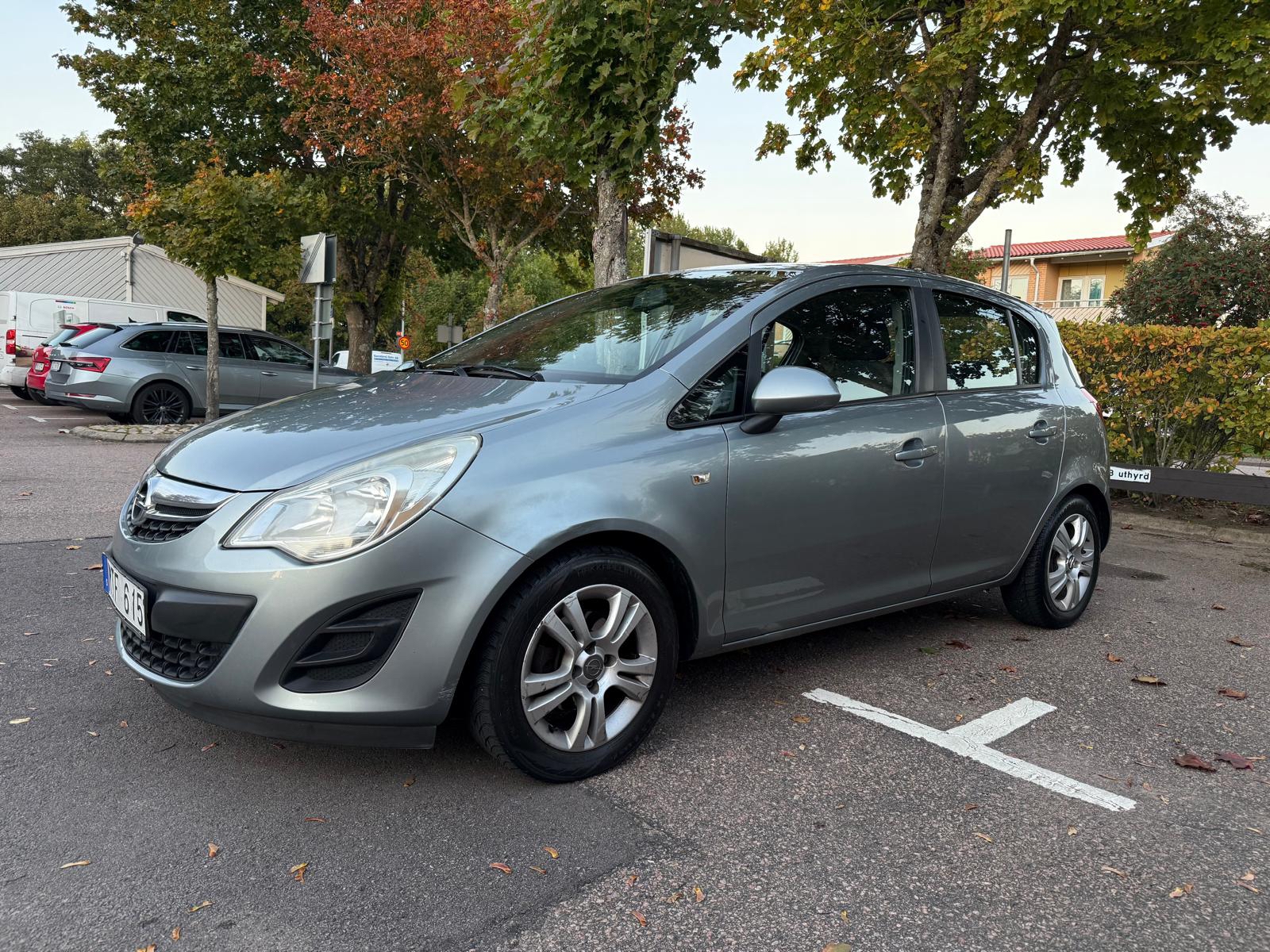 Opel Corsa 5-dörrar 1.2 ecoFLEX Manuell 2012, bild 3/9