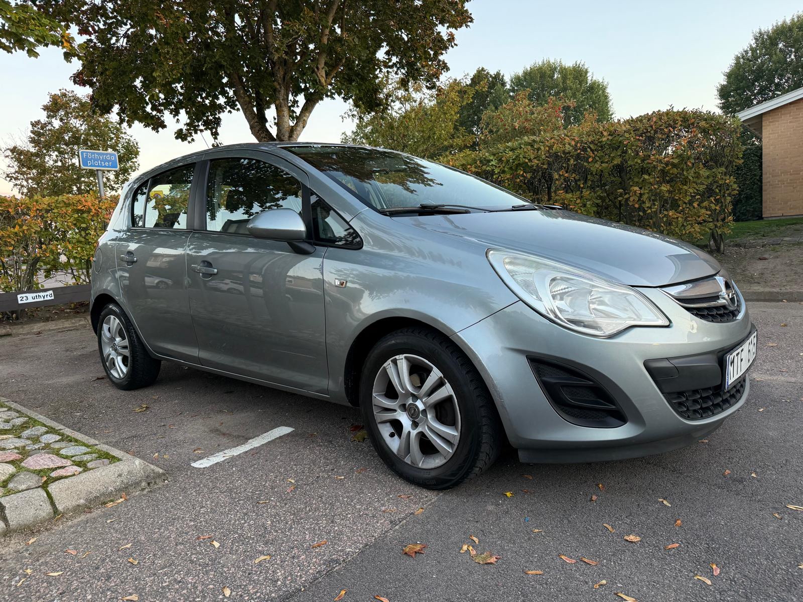 Opel Corsa 5-dörrar 1.2 ecoFLEX Manuell 2012, bild 2/9