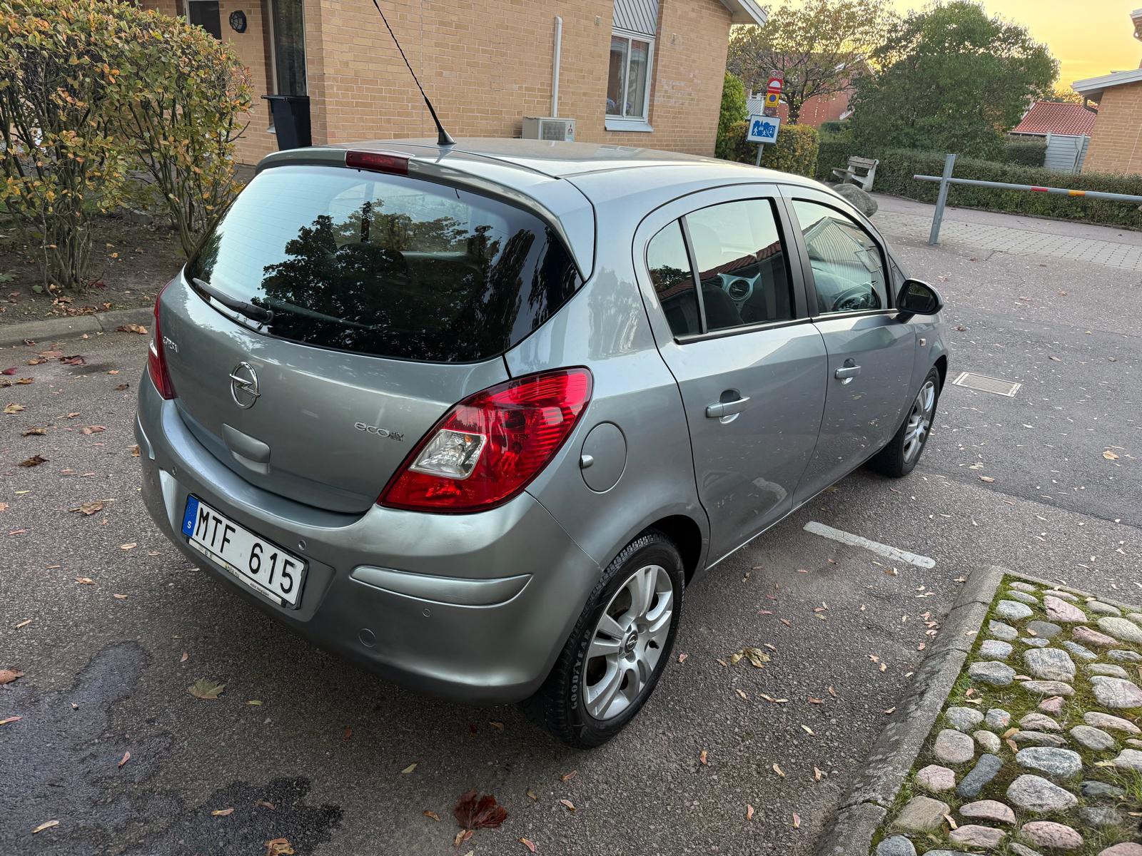 Opel Corsa 5-dörrar 1.2 ecoFLEX Manuell 2012, bild 6/9