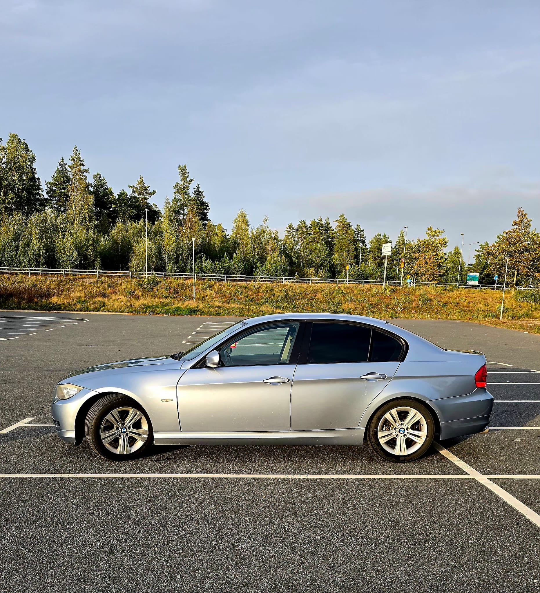 BMW 320 2010, bild 7/10
