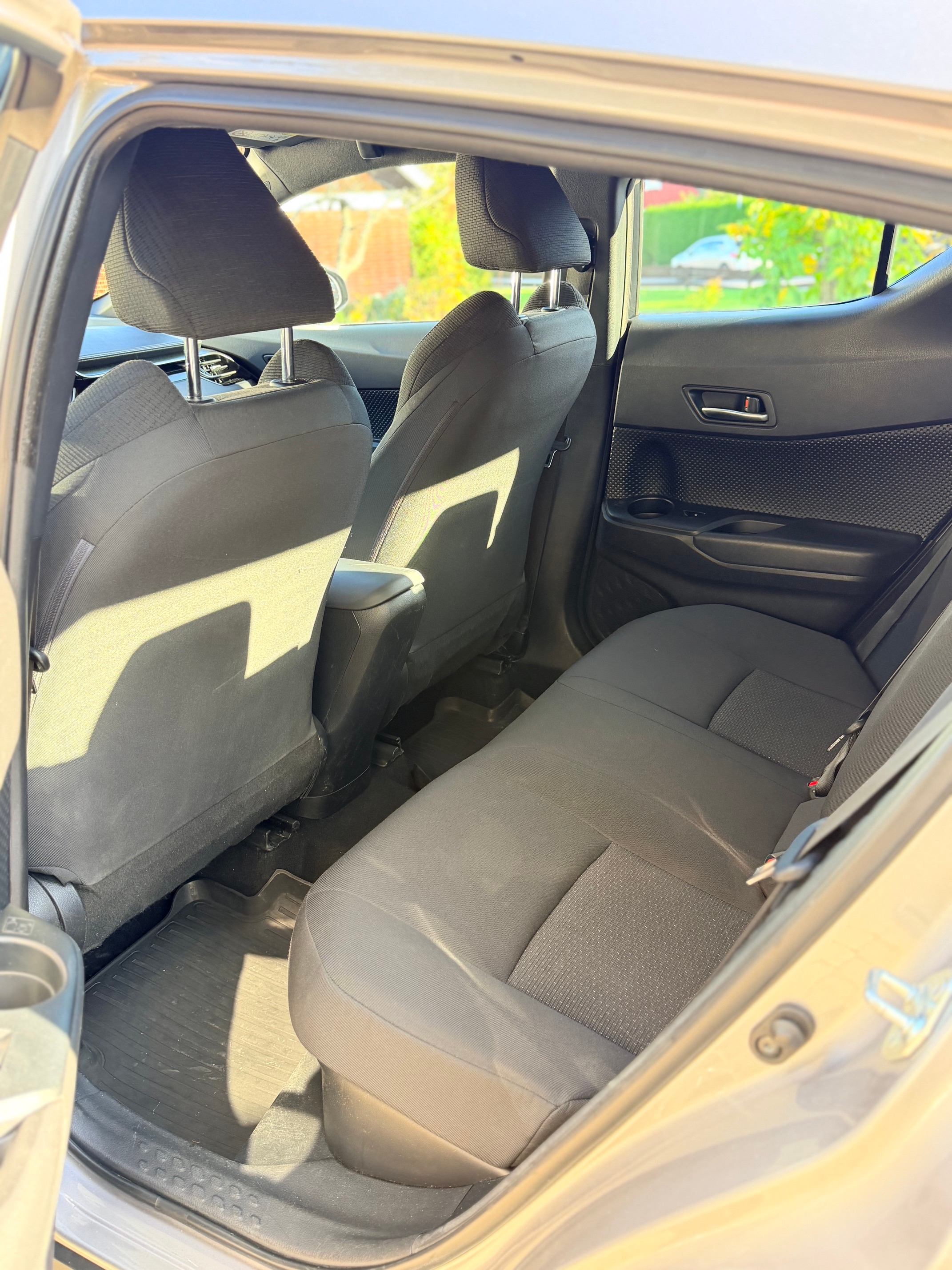 Toyota C-HR Hybrid CVT 2019, bild 8/8