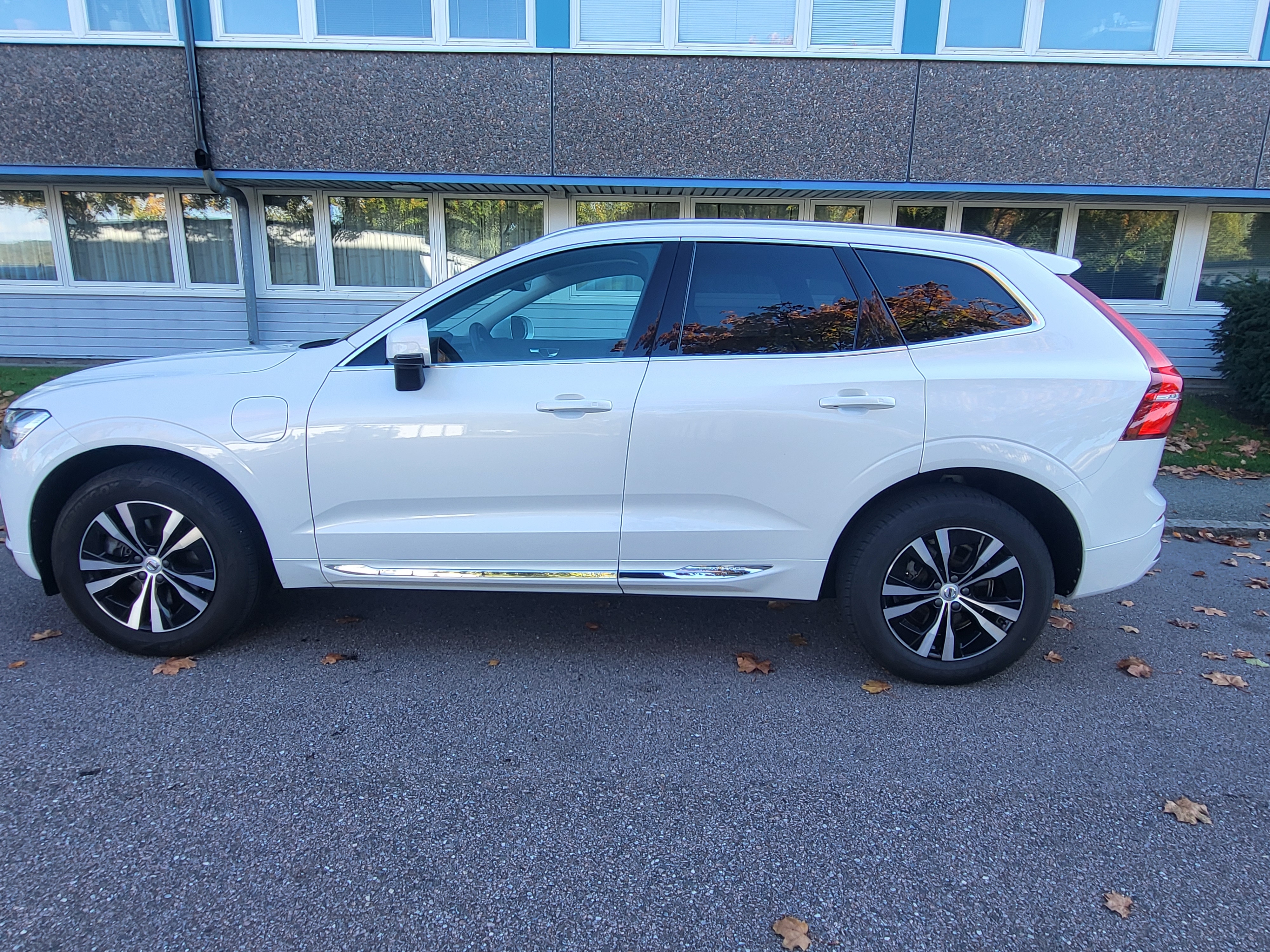 Volvo XC60 Recharge T6 AWD Geartronic 2023, bild 3/10