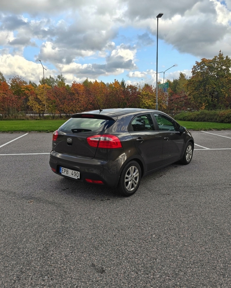 Kia Rio 5-dörrar 1.2 CVVT Manuell 2013, bild 4/5