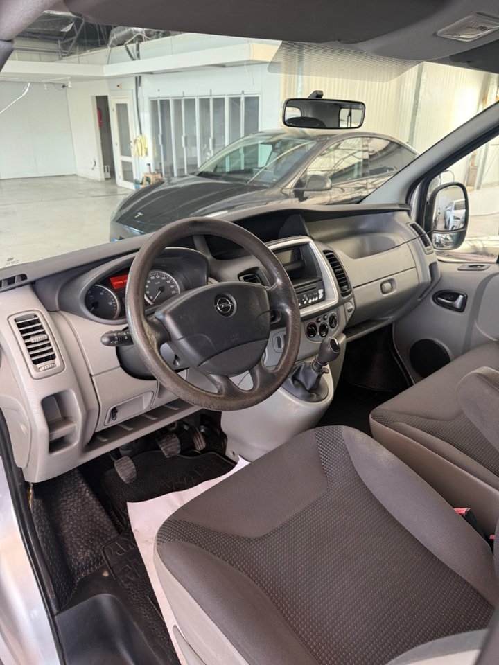 Opel Vivaro 2012, bild 4/10