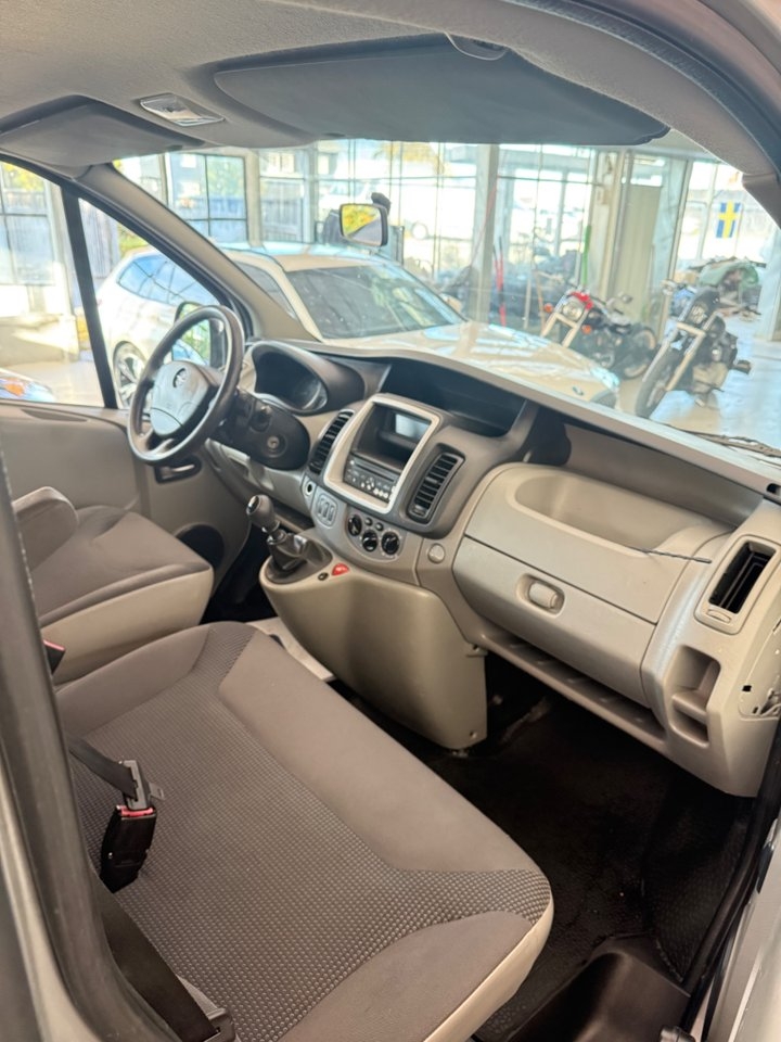 Opel Vivaro 2012, bild 5/10