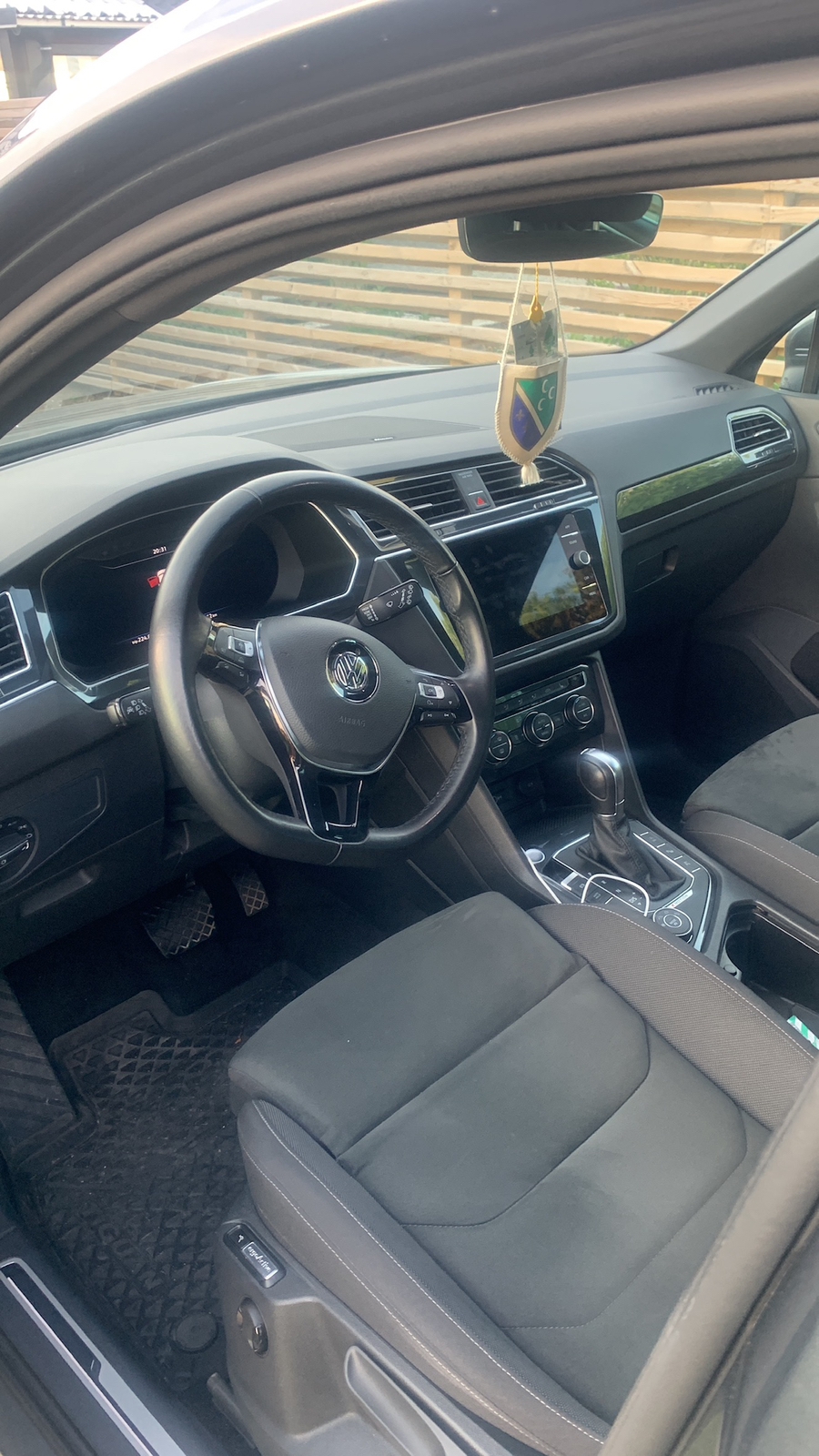 Volkswagen Tiguan 2018, bild 4/4