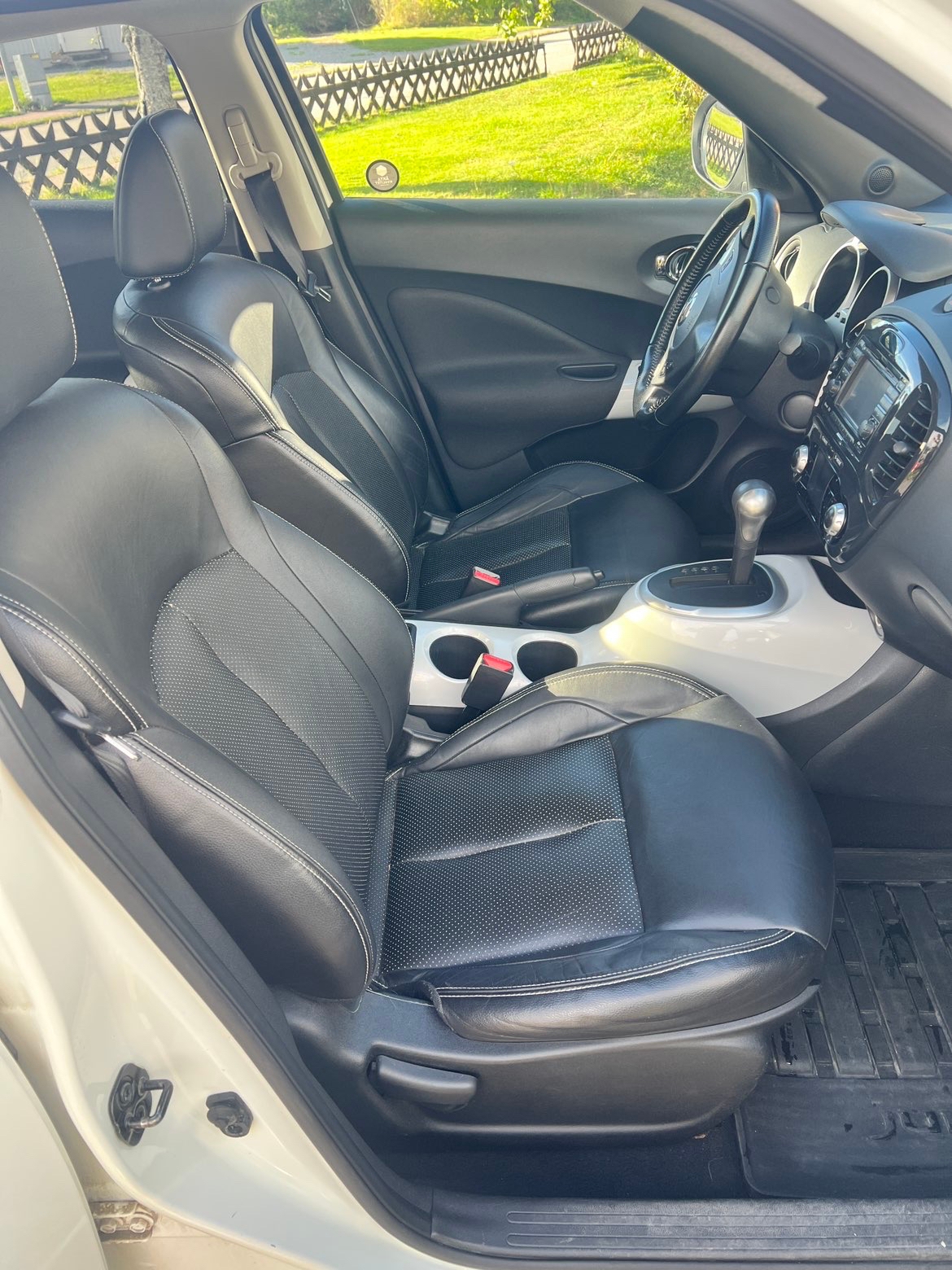 Nissan Juke 1.6 XTRONIC-CVT 2012, kuva 4/10