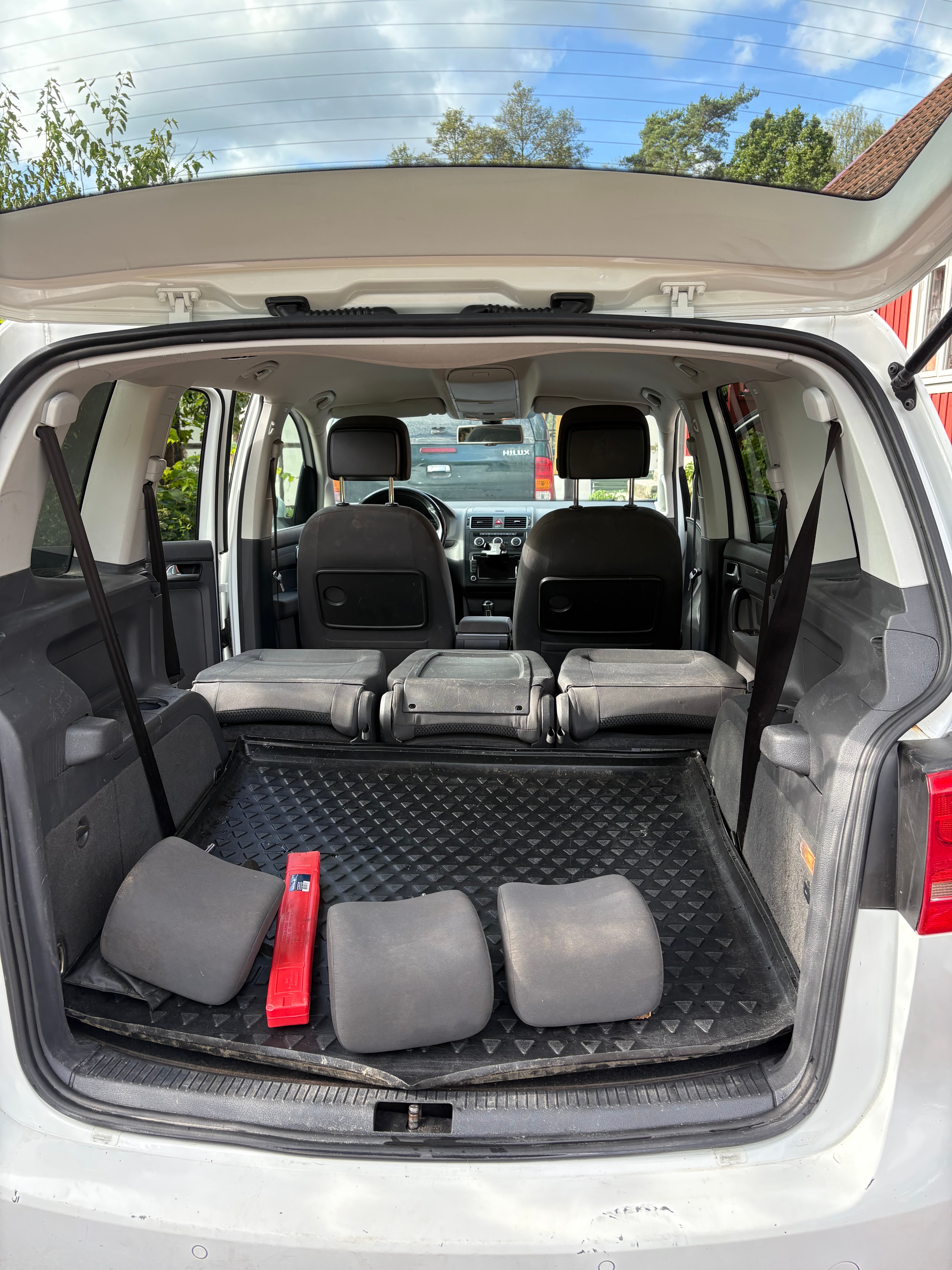 Volkswagen Touran 2015, bild 6/10