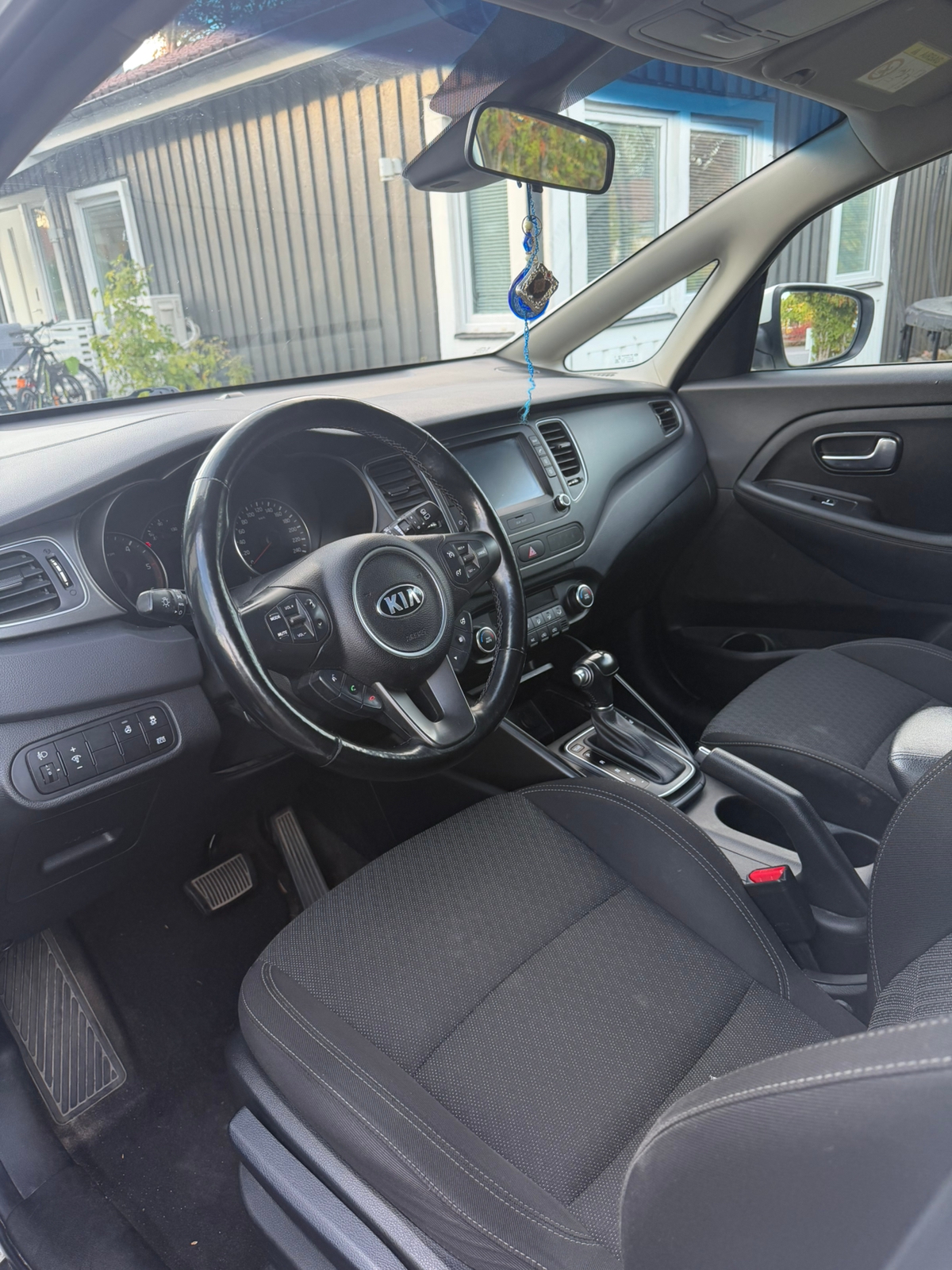 Kia Carens 1.7 VGT DCT 2018, bild 6/7