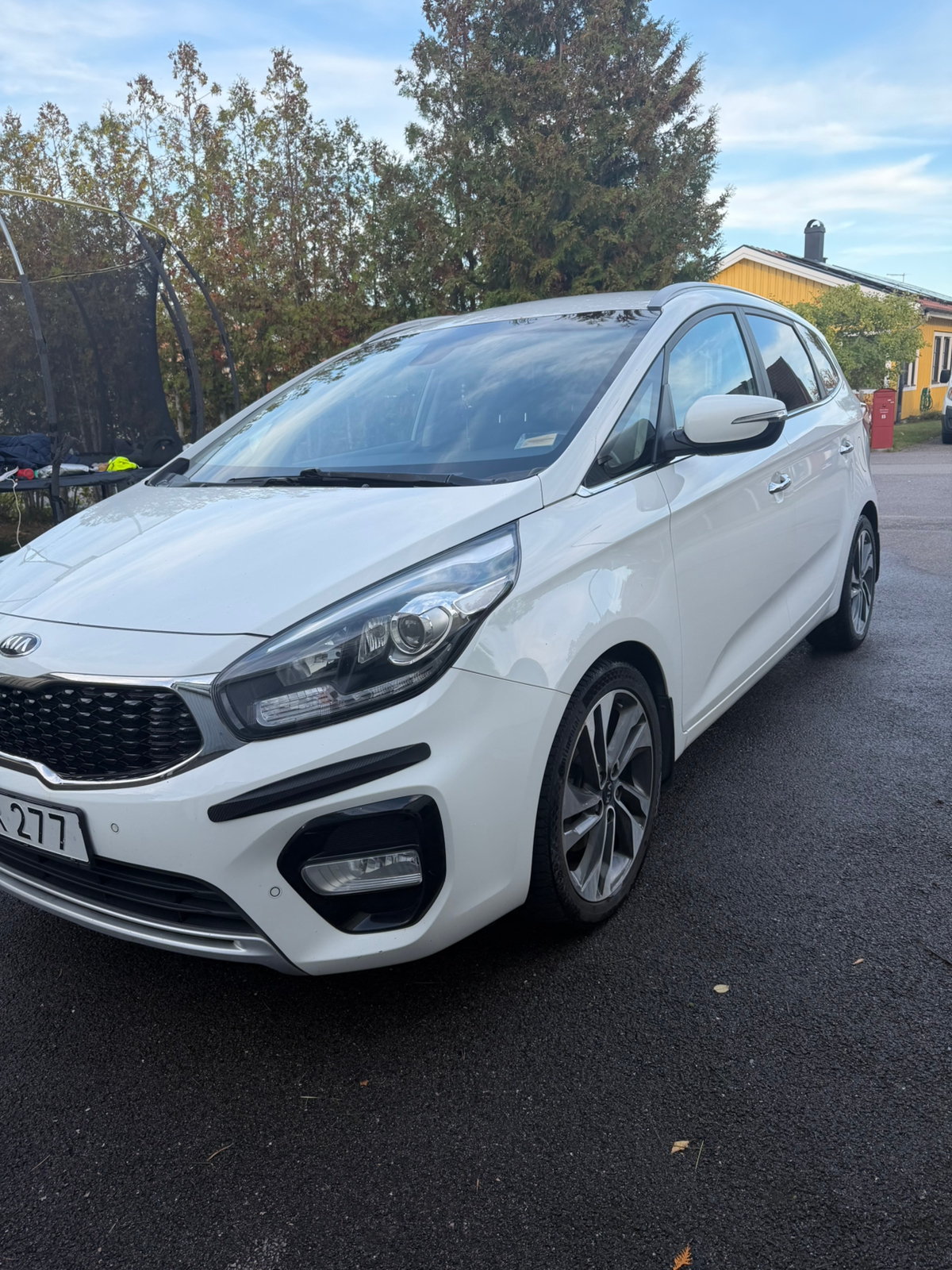 Kia Carens 1.7 VGT DCT 2018, bild 2/7