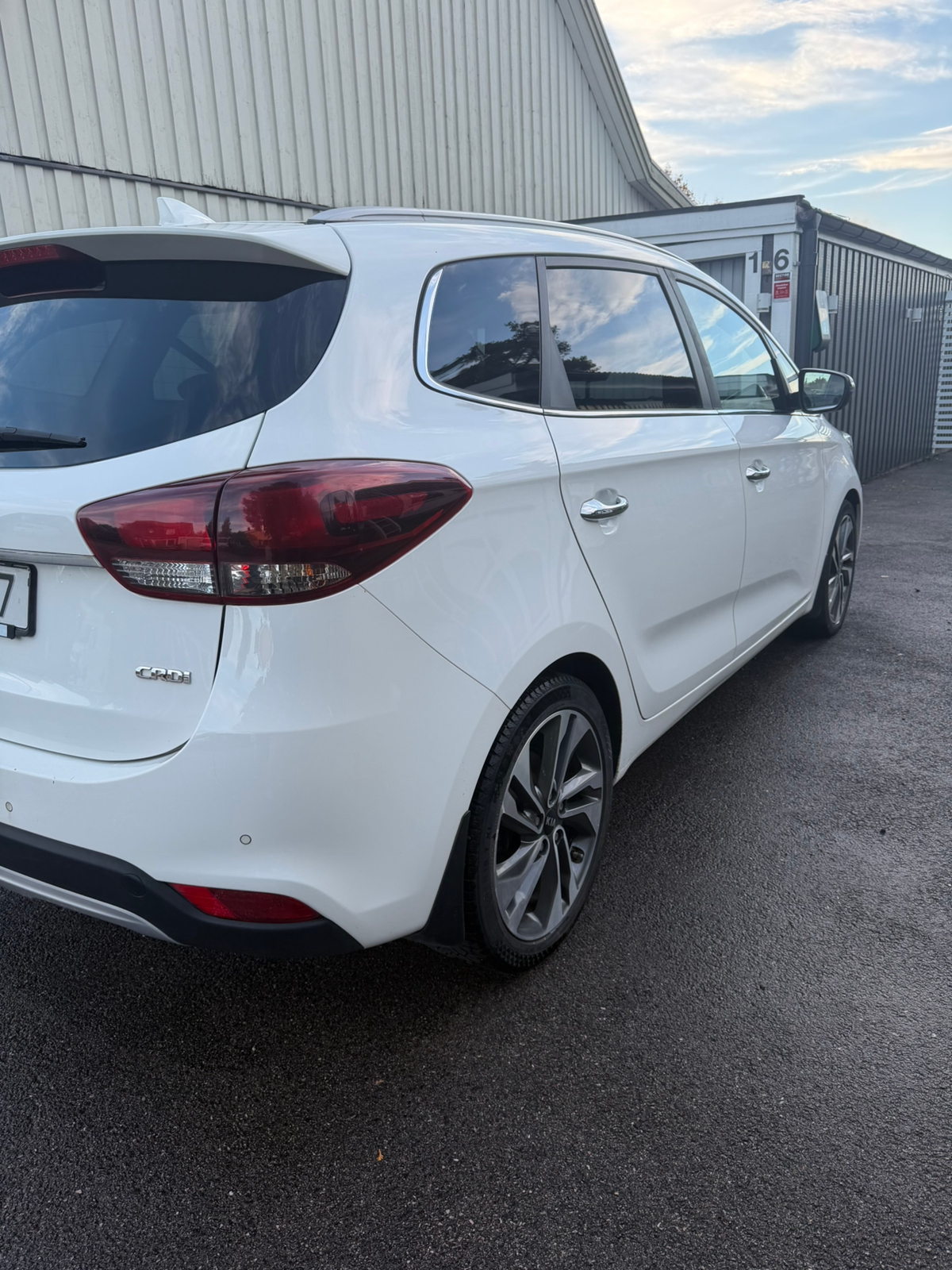 Kia Carens 1.7 VGT DCT 2018, bild 4/7