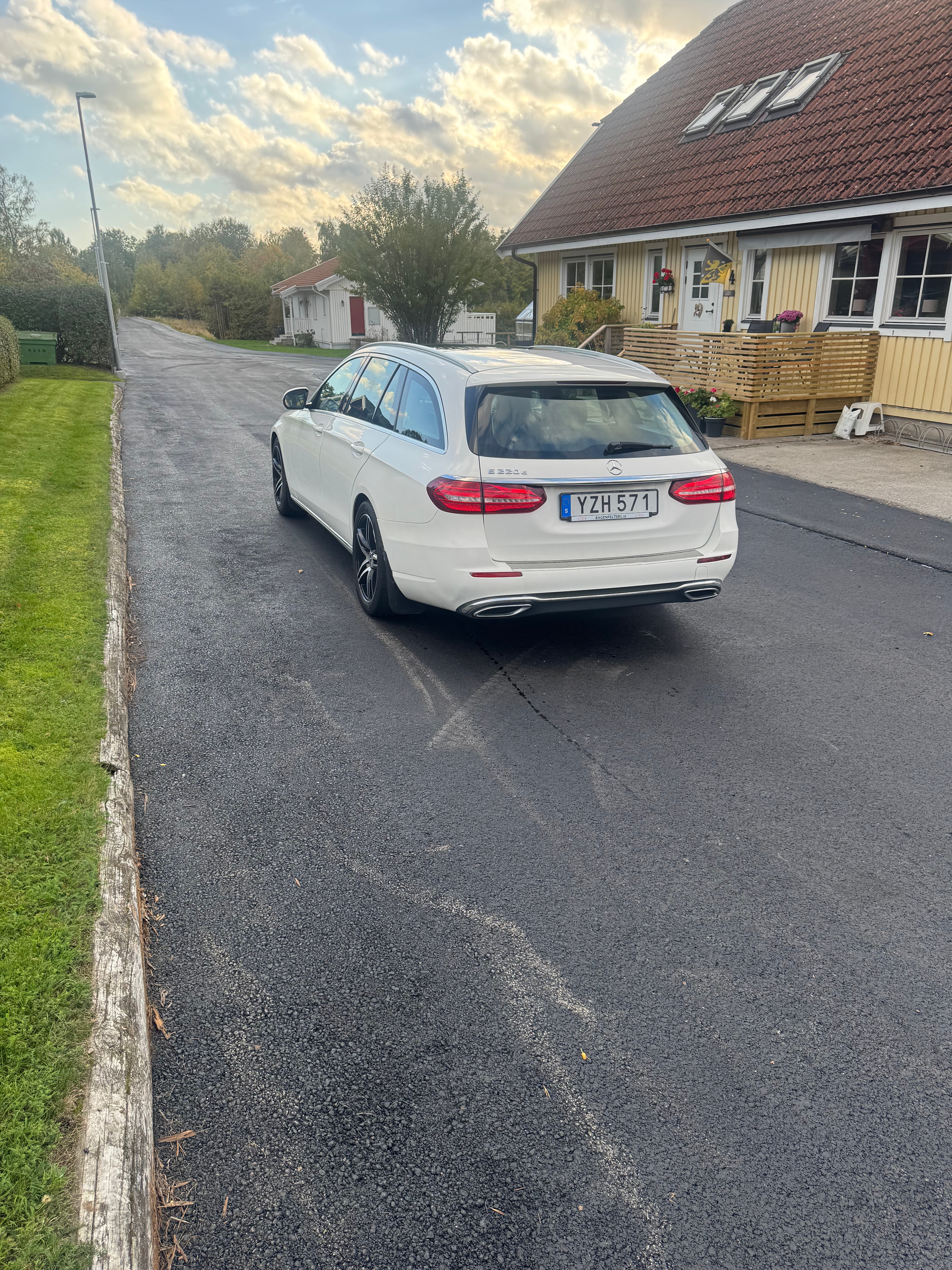 Mercedes-Benz E 220 T d 9G-Tronic 2018, bild 4/9