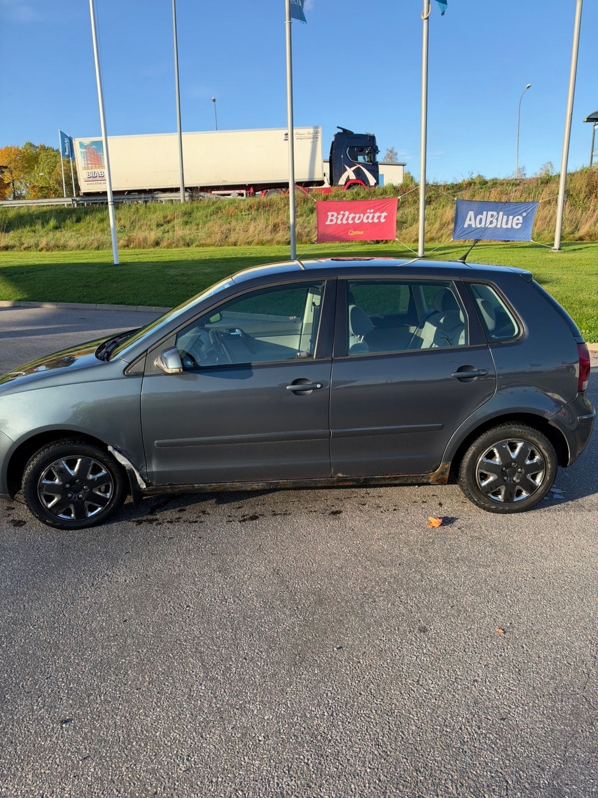 Volkswagen Polo 5-dörrar 1.4 Manuell 2006, bild 4/7
