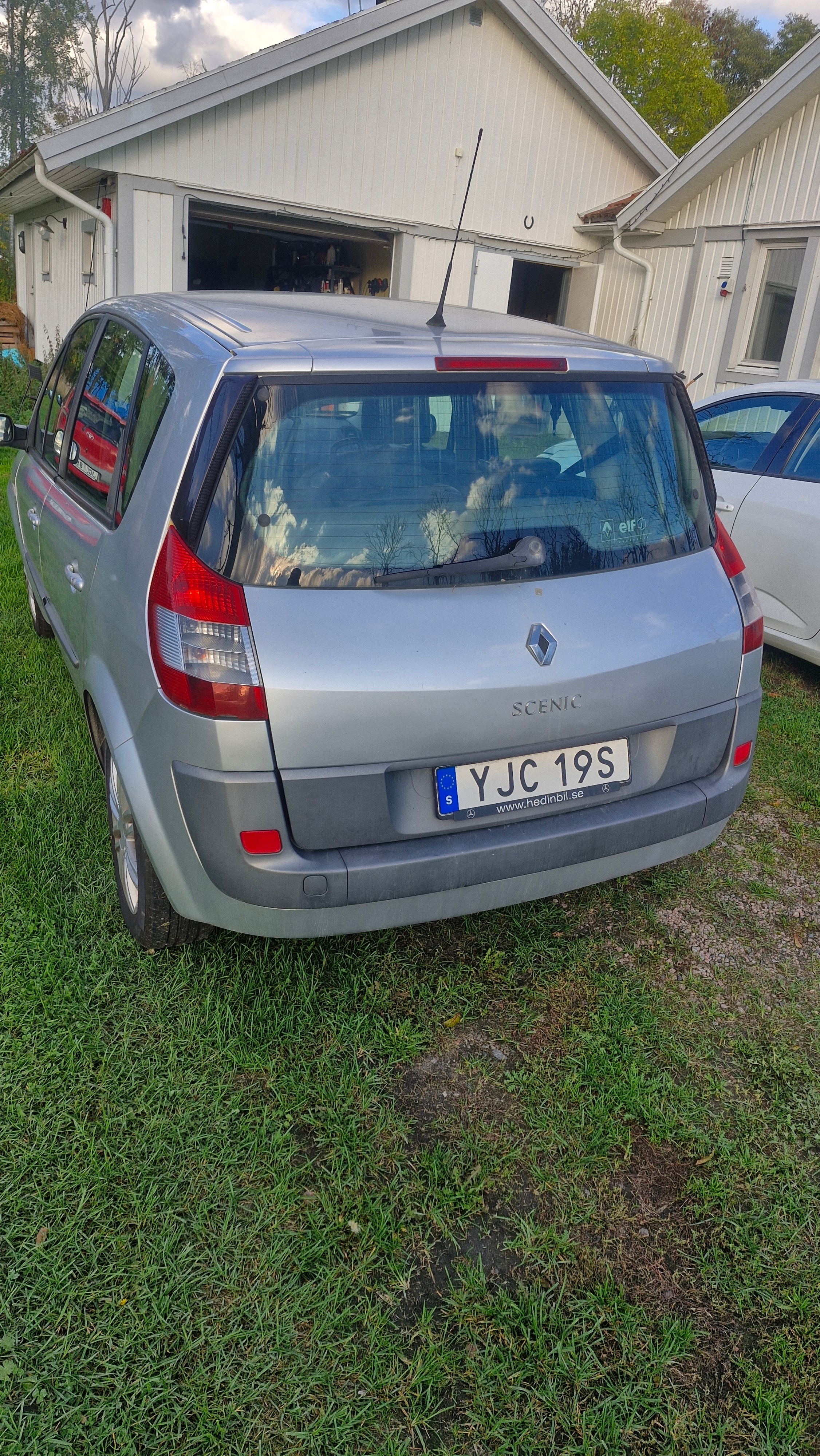 Renault Scenic II 1.6 Manuell 2005, kuva 2/6