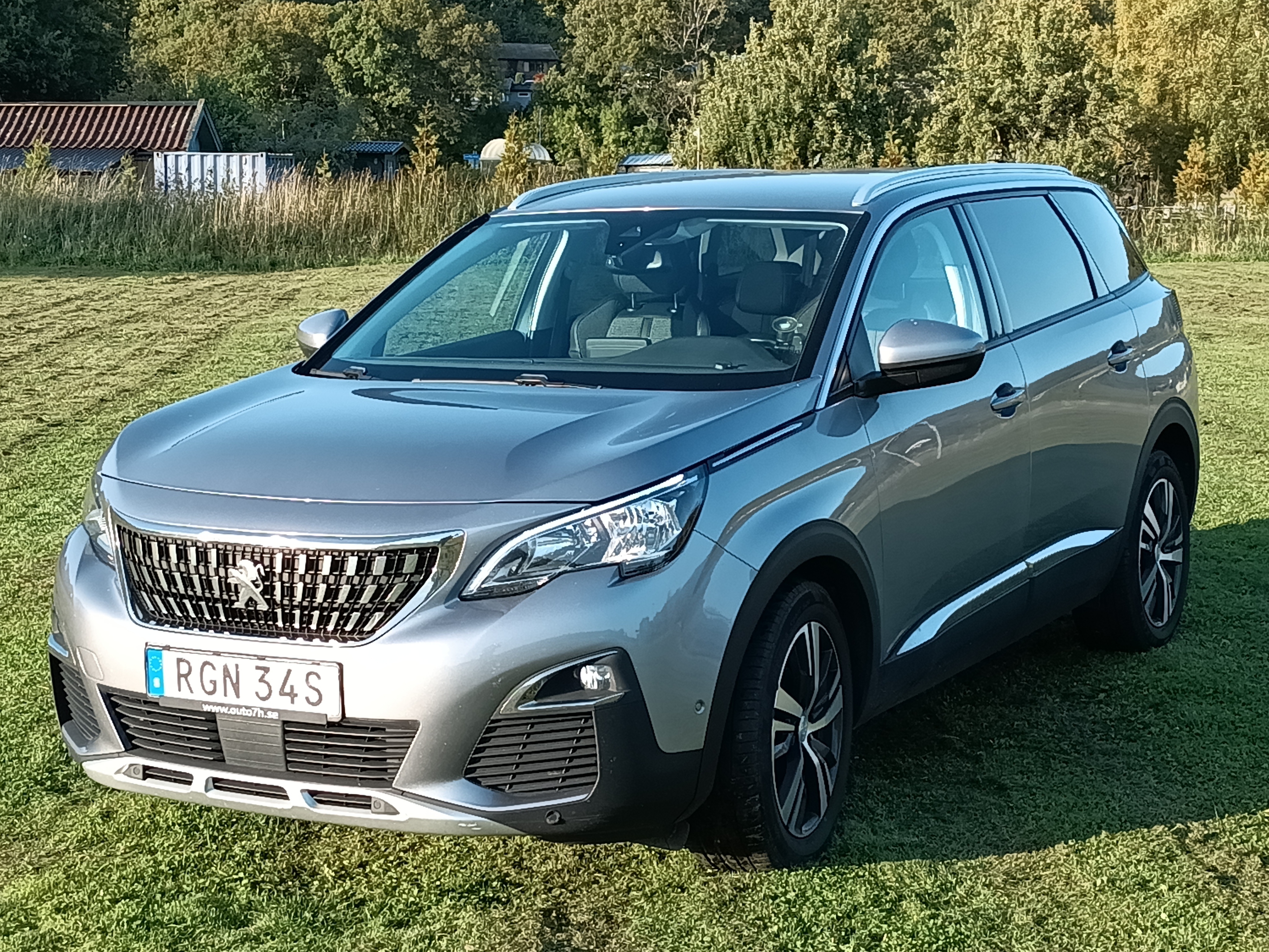 Peugeot 5008 1.5 BlueHDi 130 EAT 2020, bild 2/9
