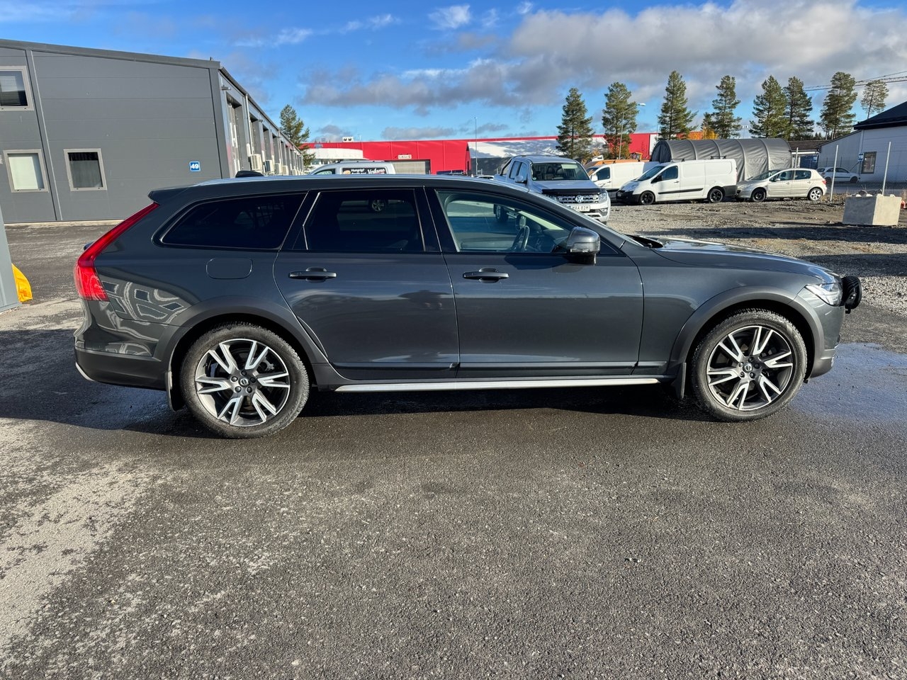 Volvo V90 Cross Country 2020, photo 6/10