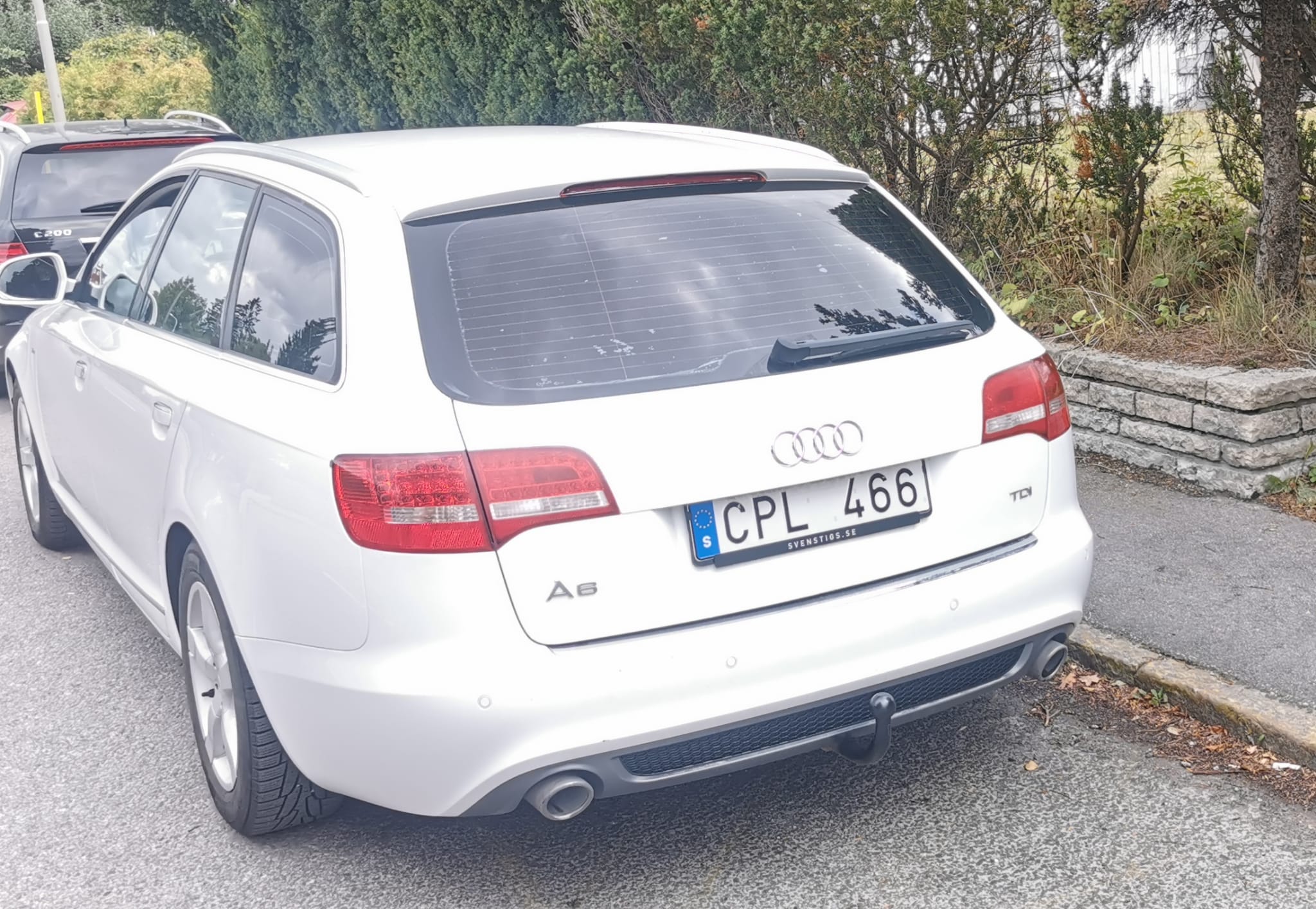 Audi A6 Avant 2.0 TDI DPF Multitronic 2011, photo 2/4