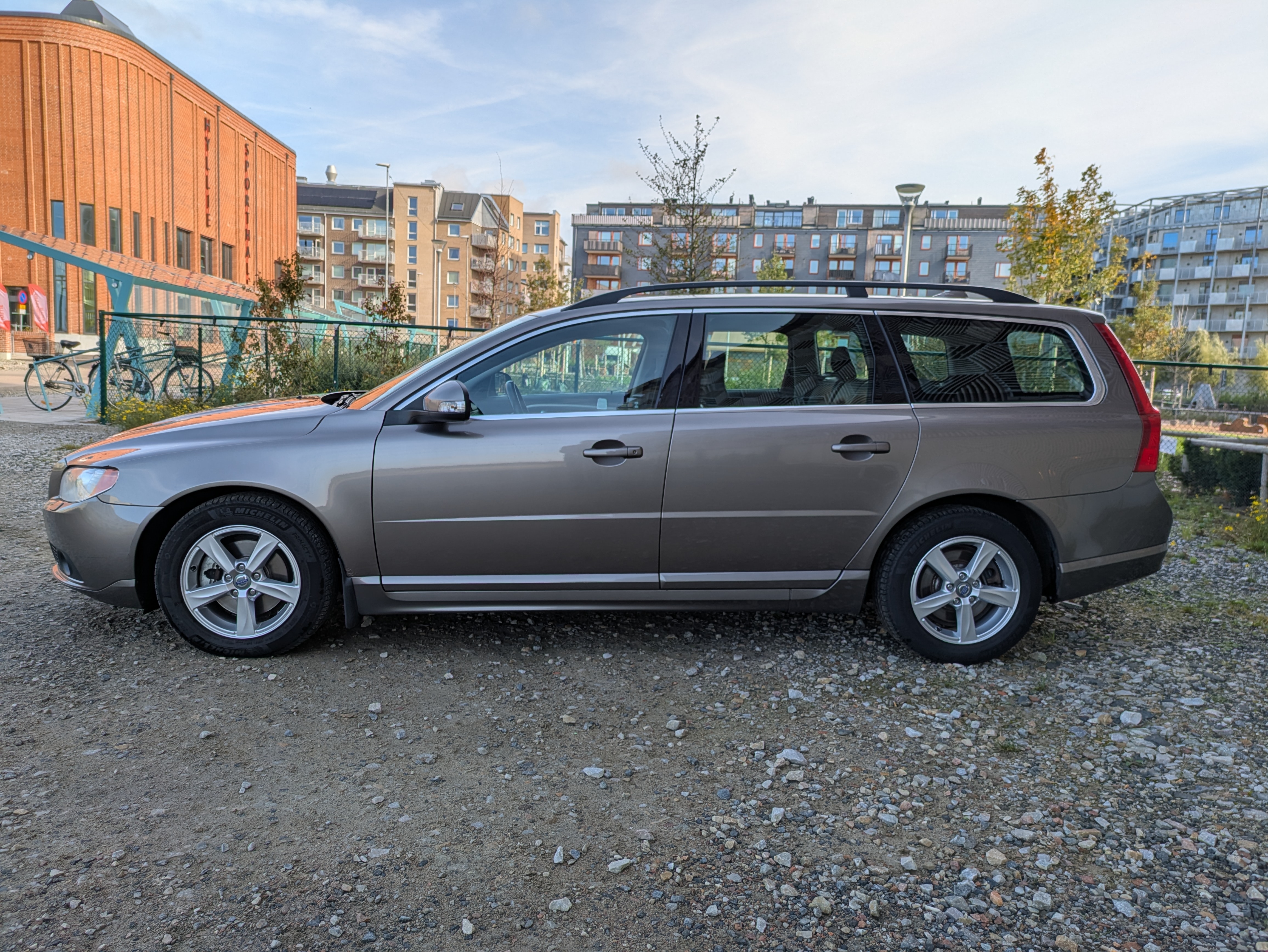 Volvo V70 2.4D Geartronic 2010, bild 2/10