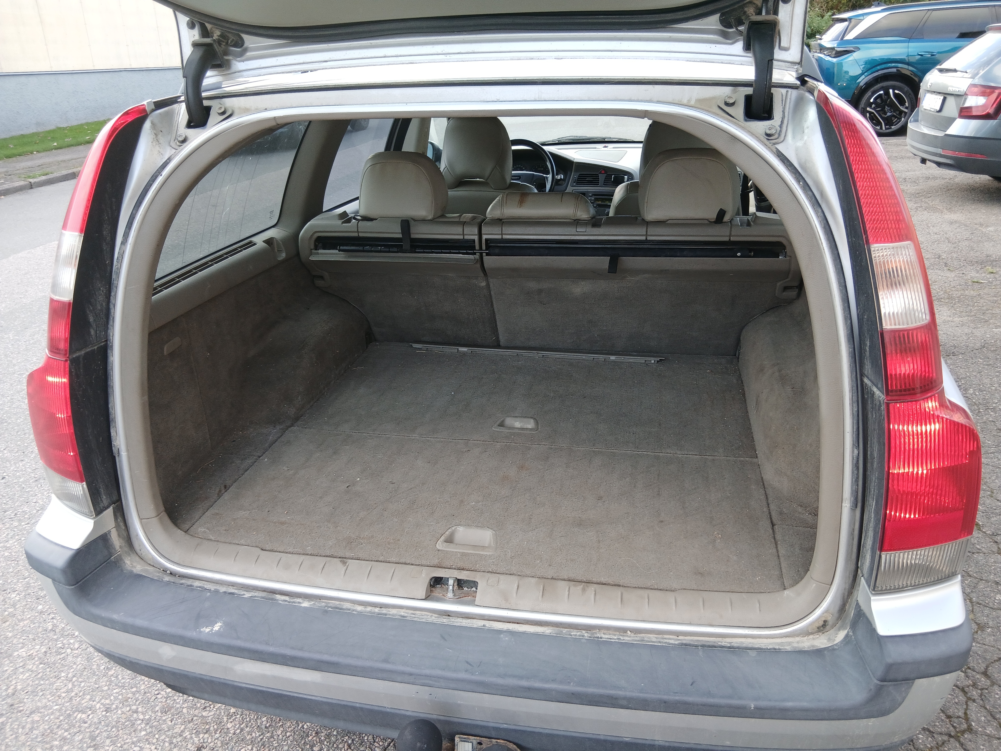 Volvo V70 2.4 Automatisk 2001, kuva 6/8