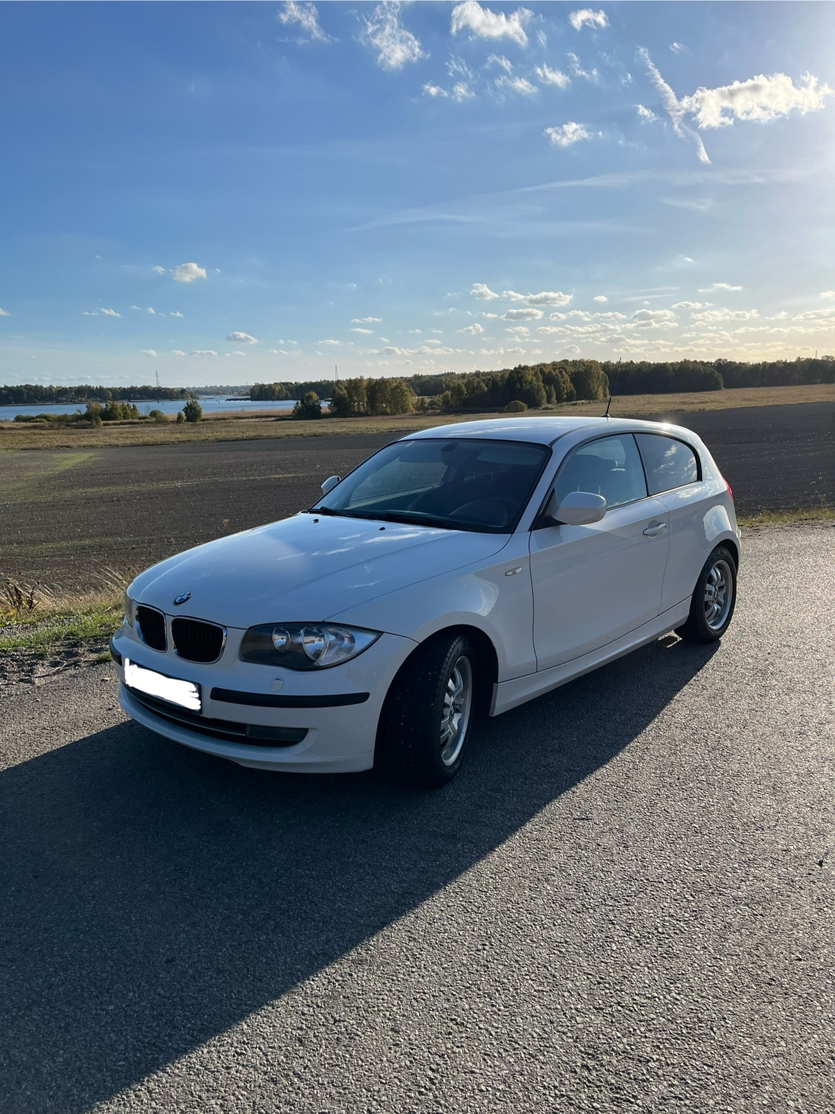 BMW 118 d 3-dörrars Manuell 2009, photo 3/9