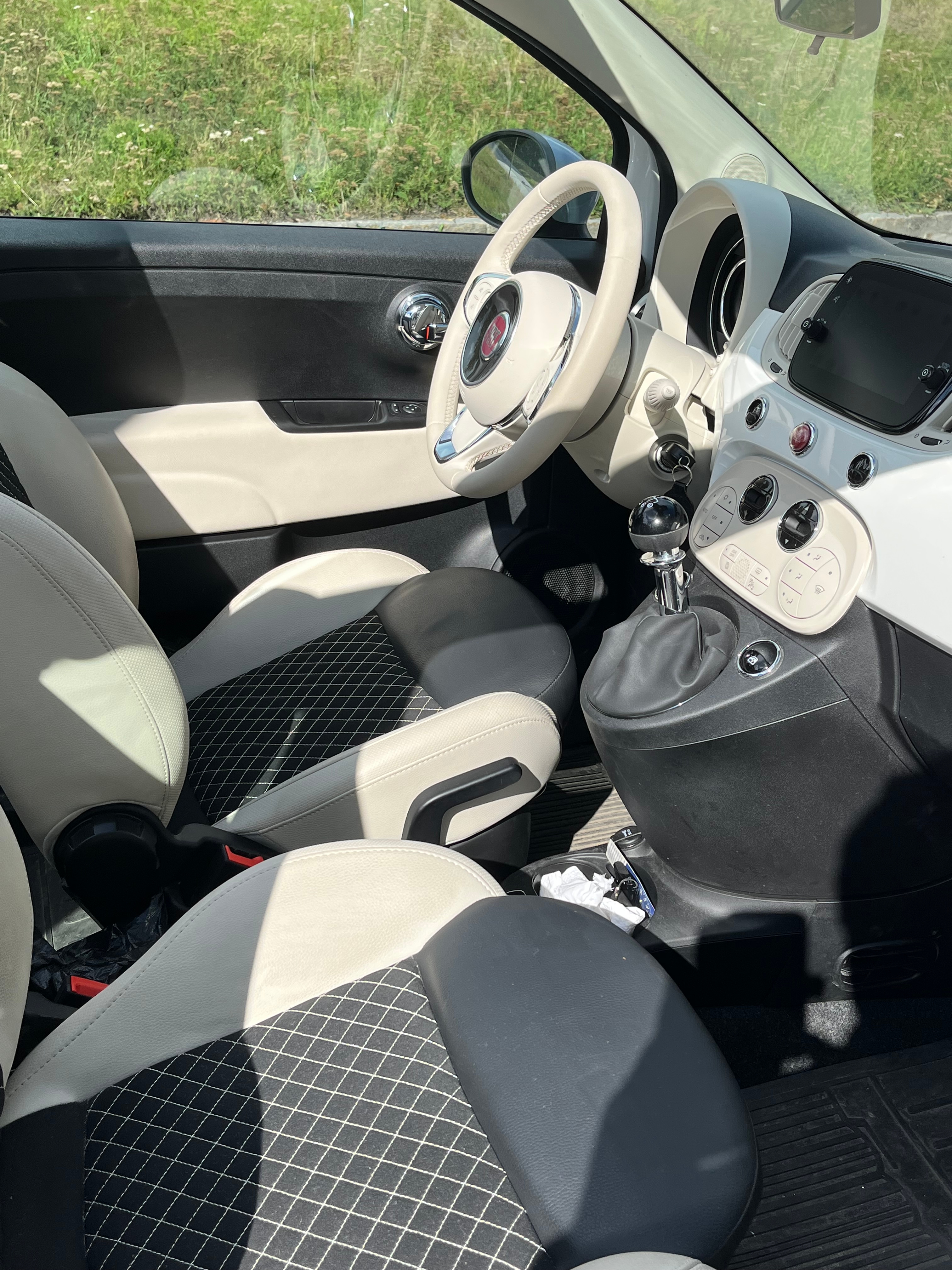 Fiat 500 Hybrid Manuell 2021, bild 2/5